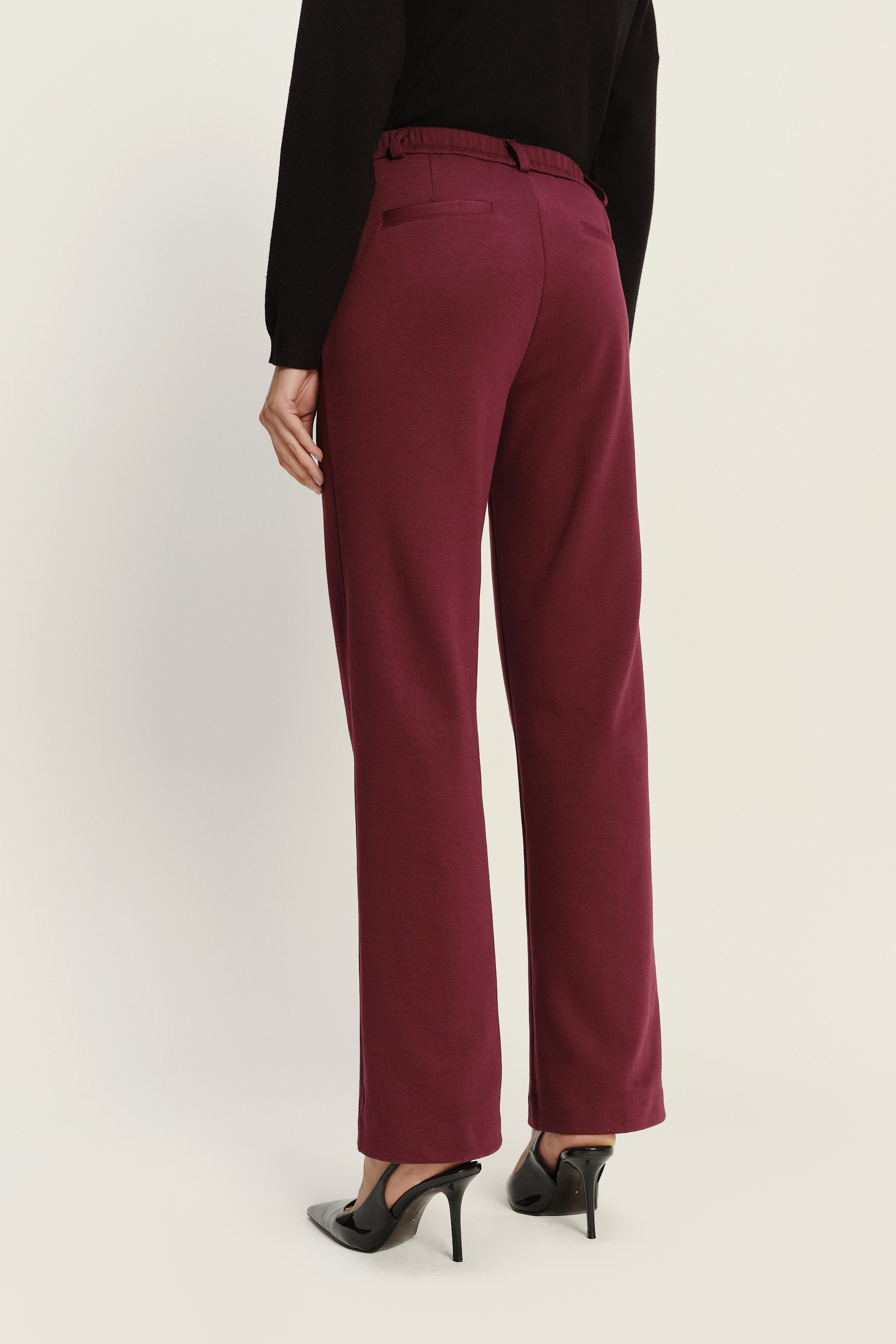 Efektowne bordowe spodnie z wysokim stanem