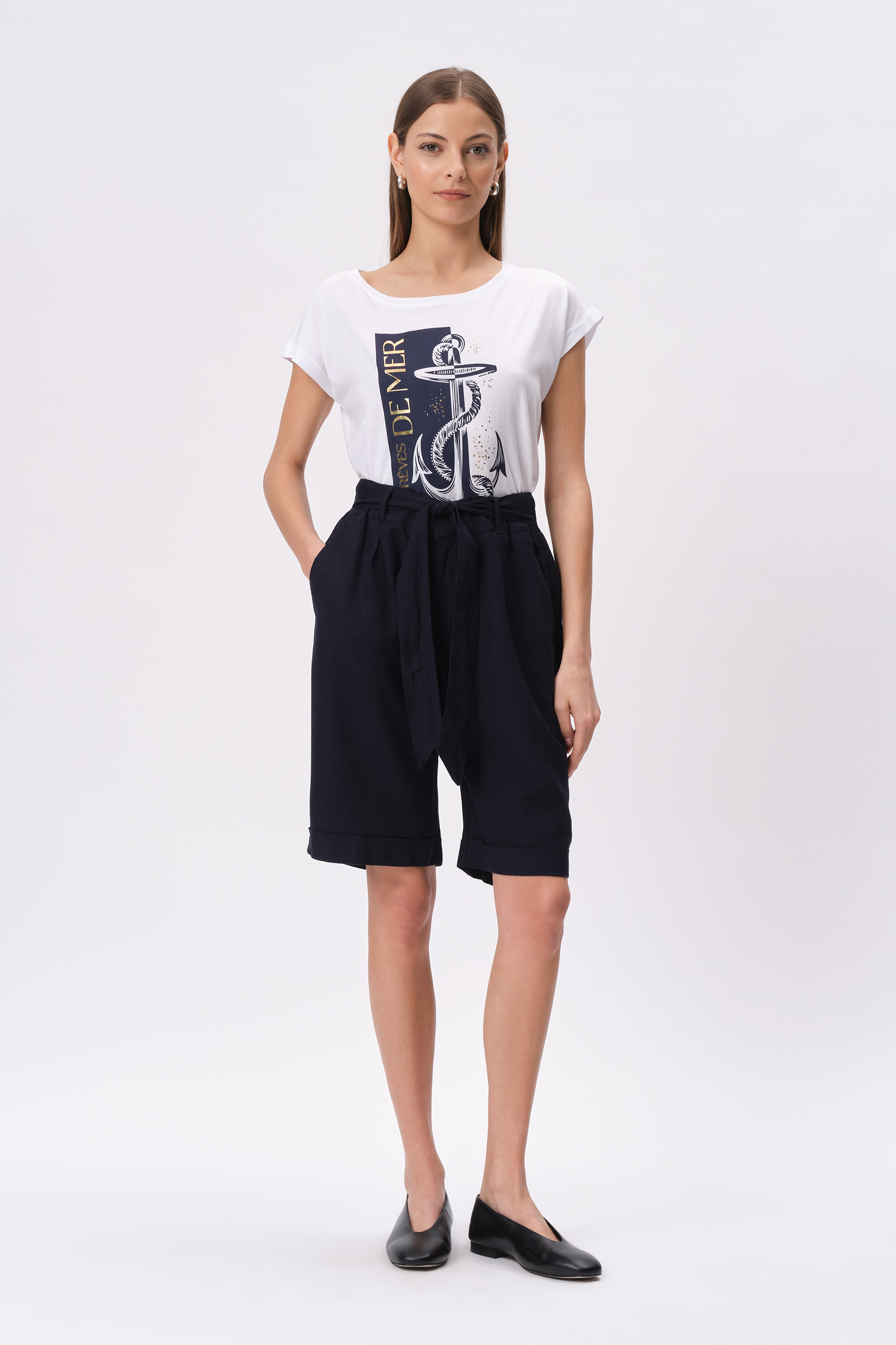 Luźne granatowe szorty