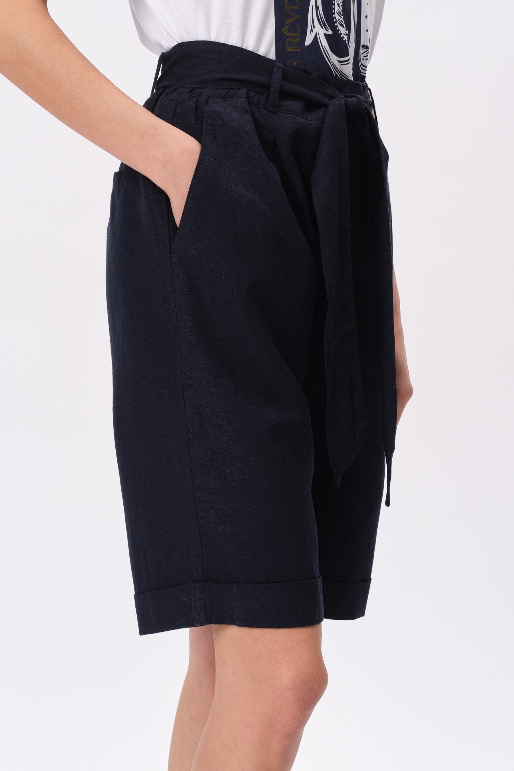 Luźne granatowe szorty