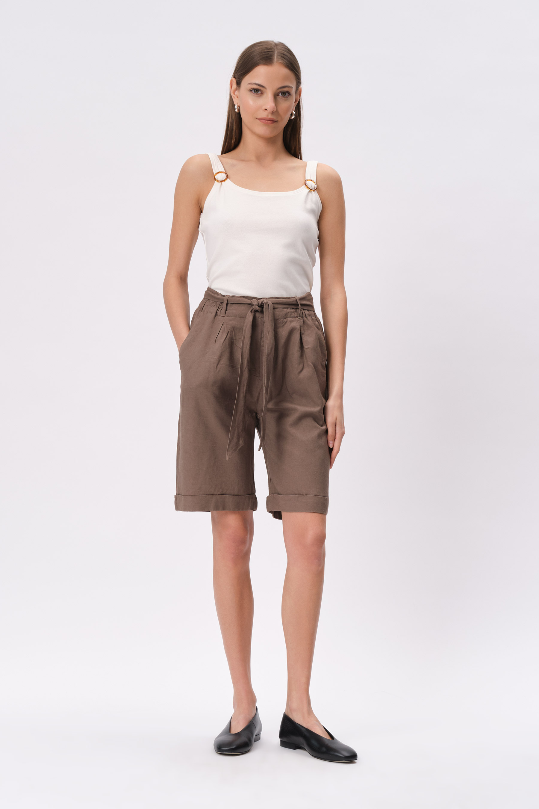 Luźne brązowe szorty