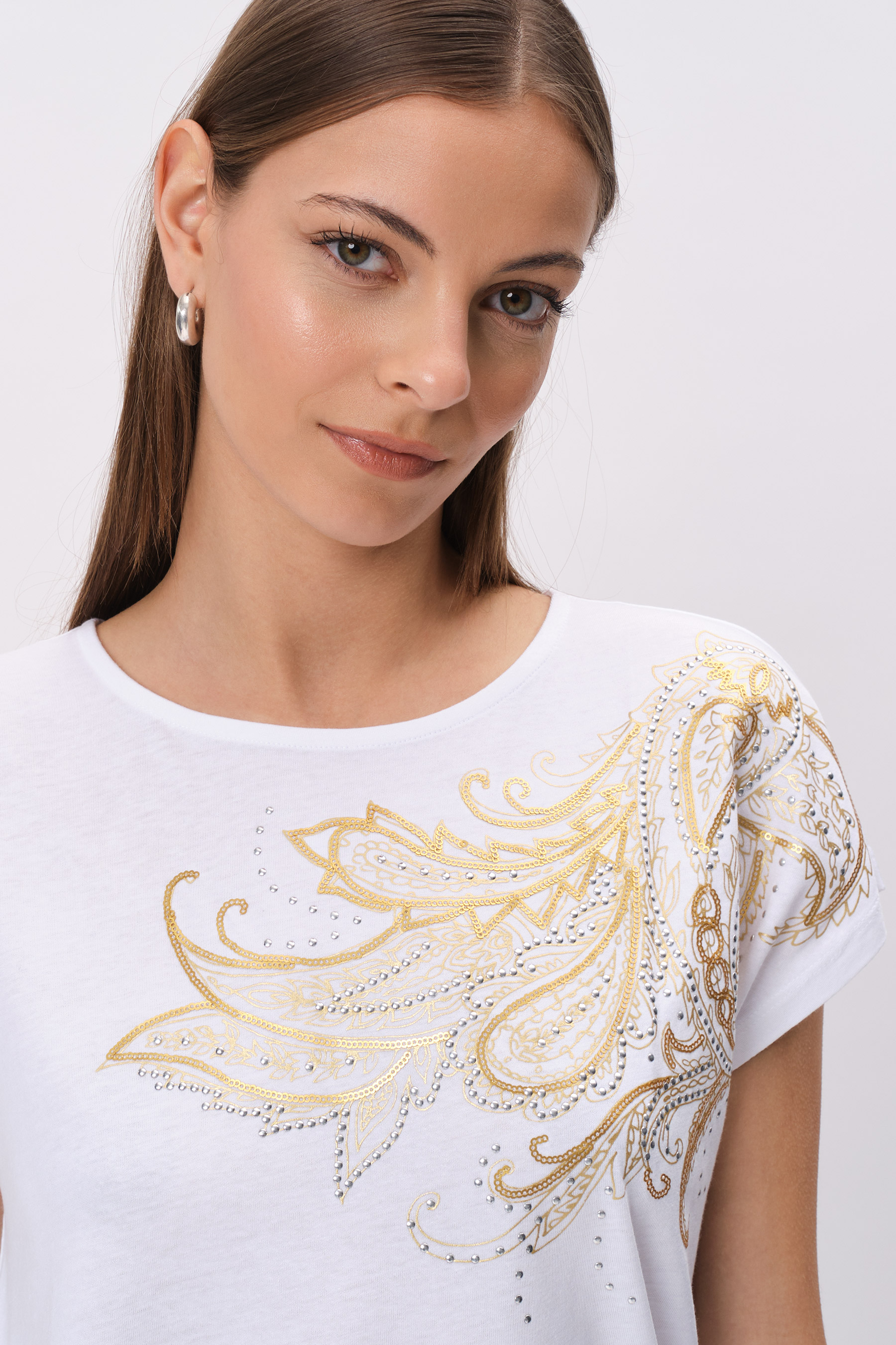 Biały top z efektownym nadrukiem