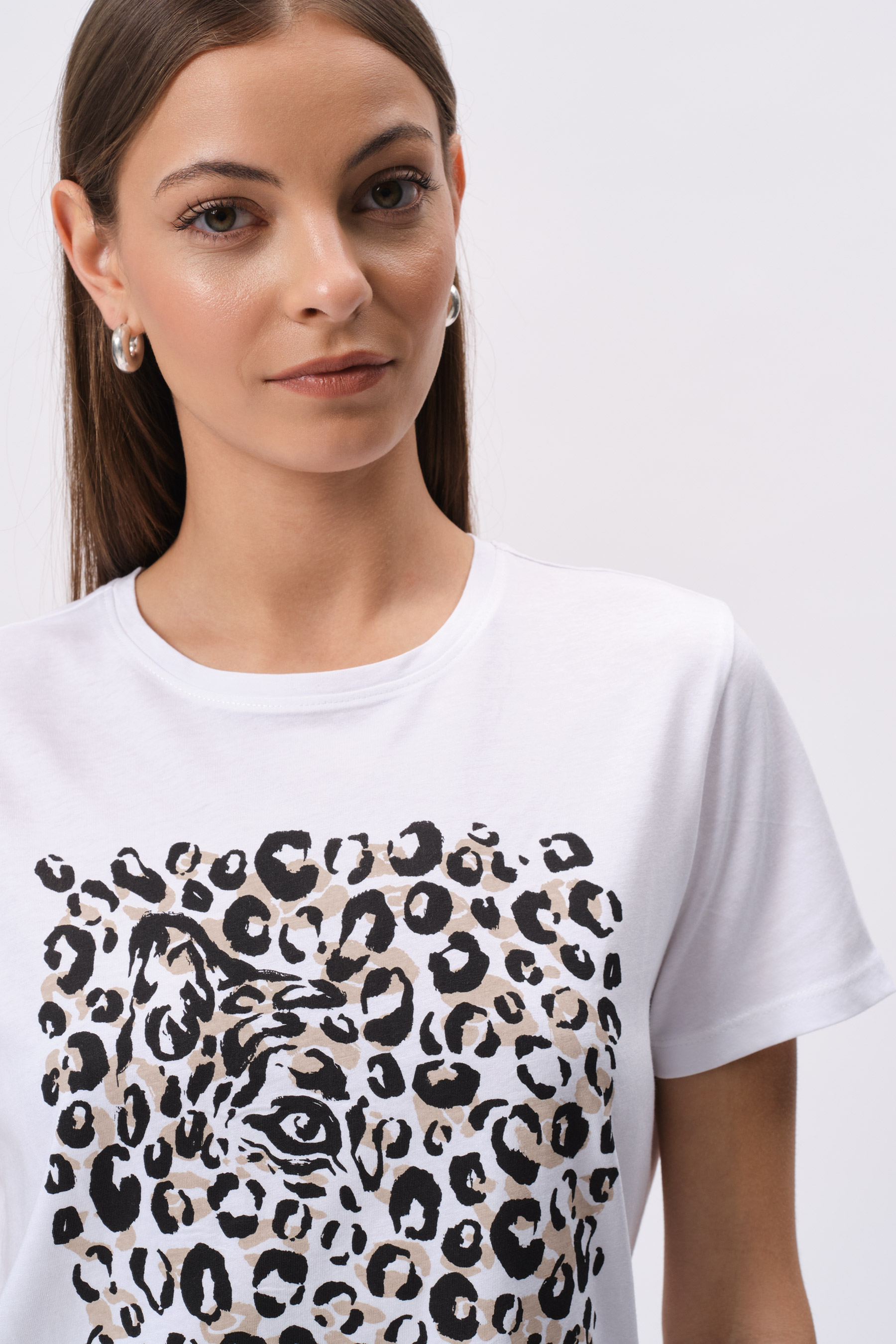 Biały top z grafiką animal