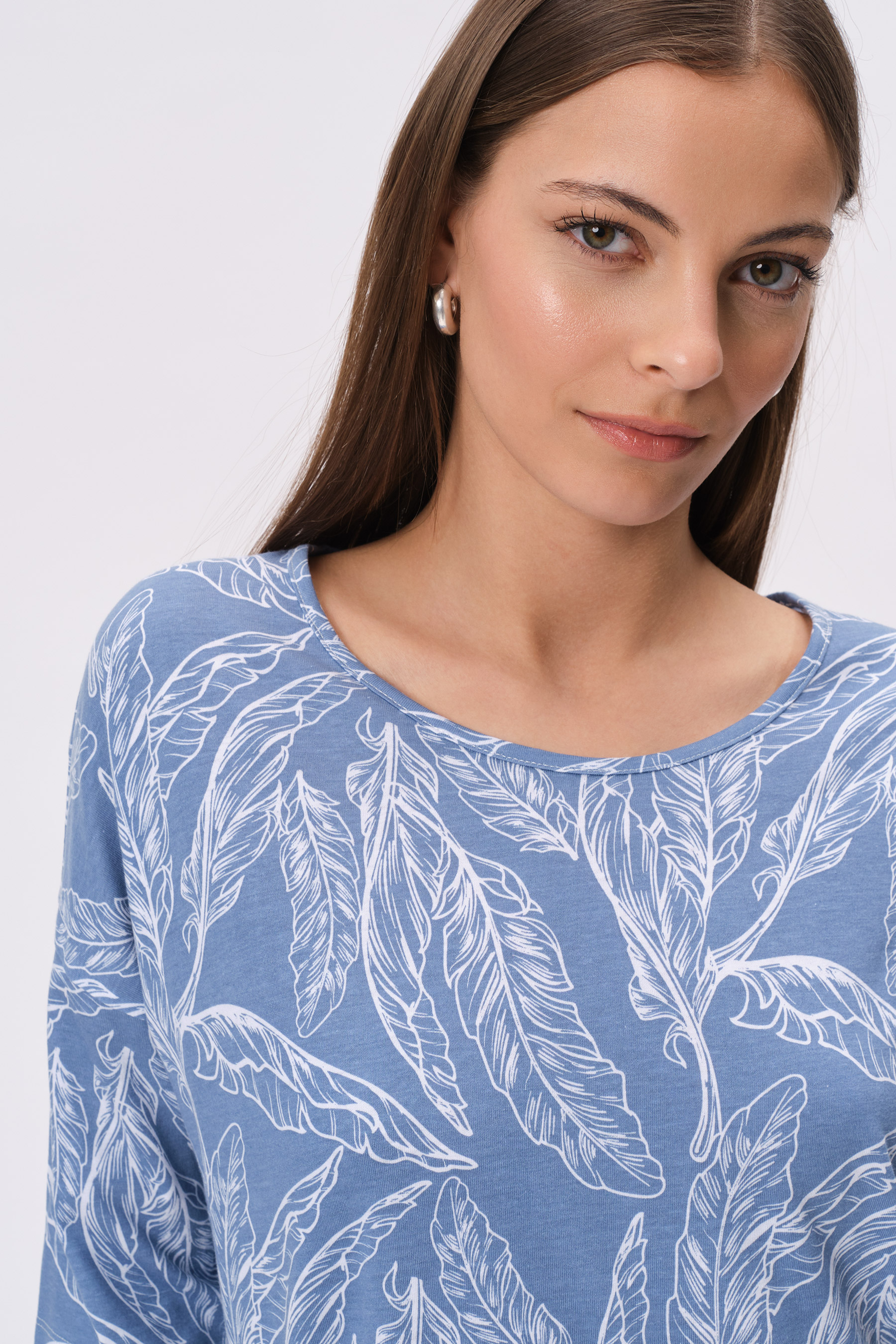 Luźny top z nadrukiem tropic