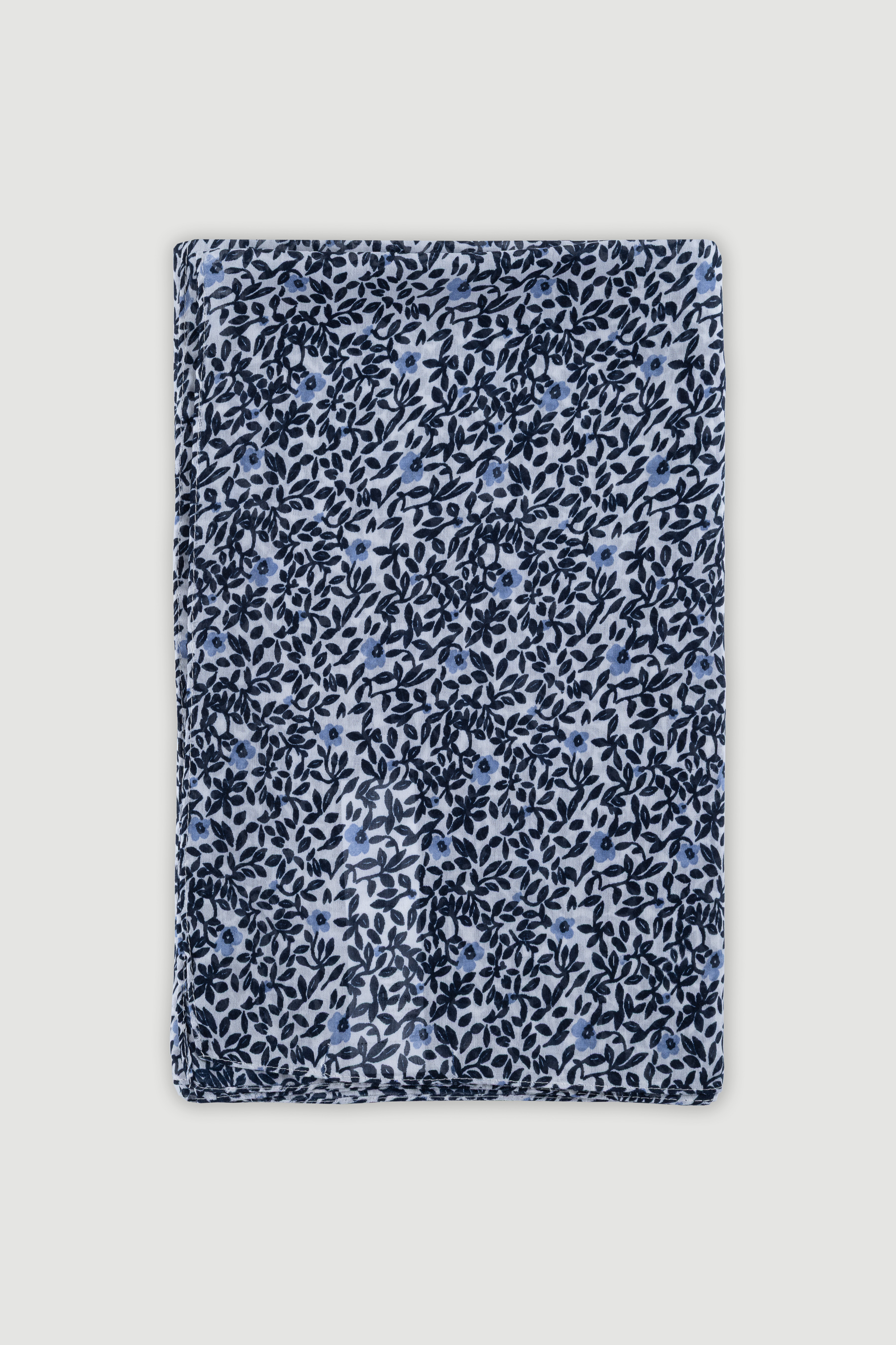 Czarno-błękitna apaszka z nadrukiem typu łączka