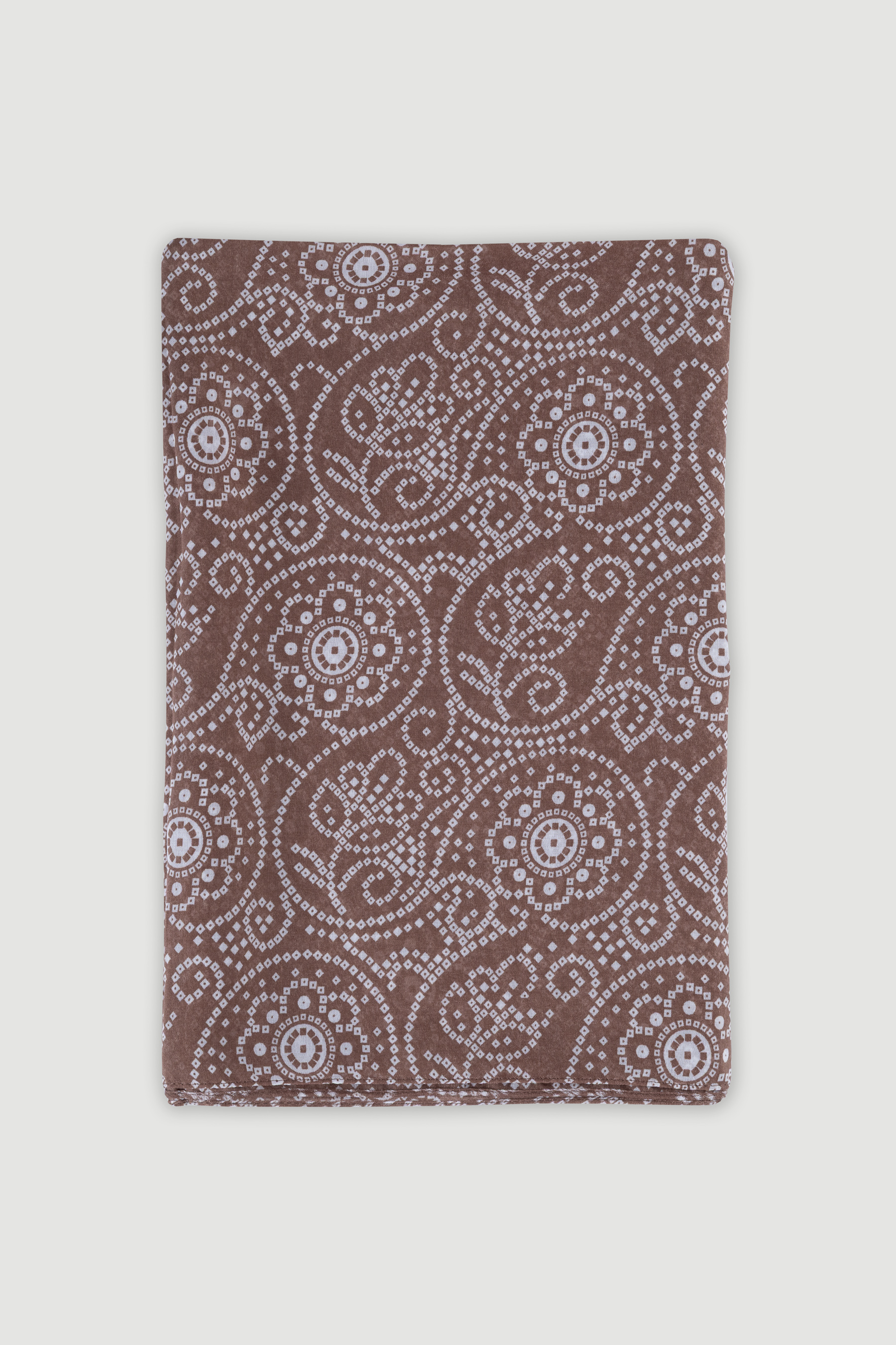 Beżowa apaszka z efektownym wzorem