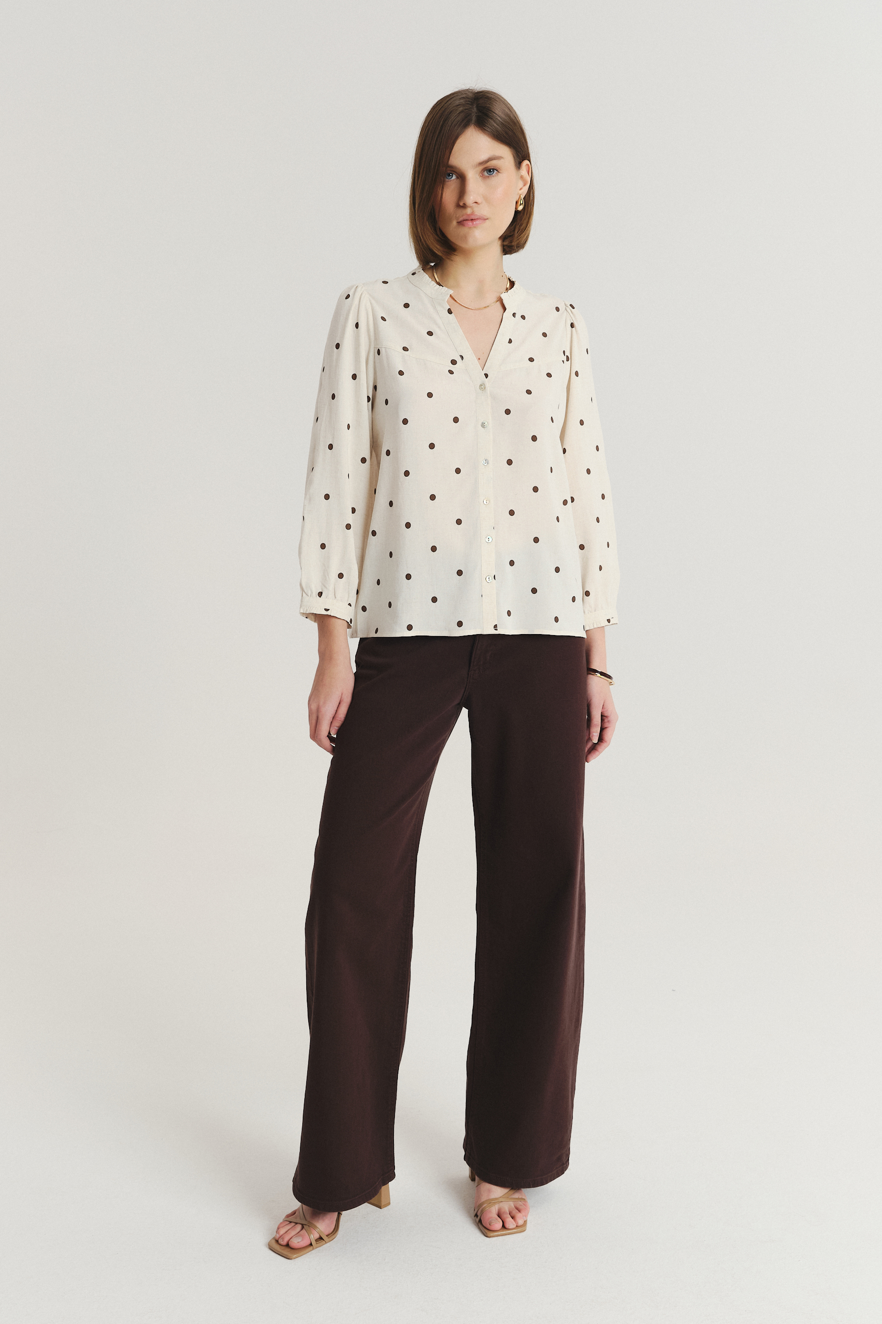 Lekka bluzka z ozdobna riuszką