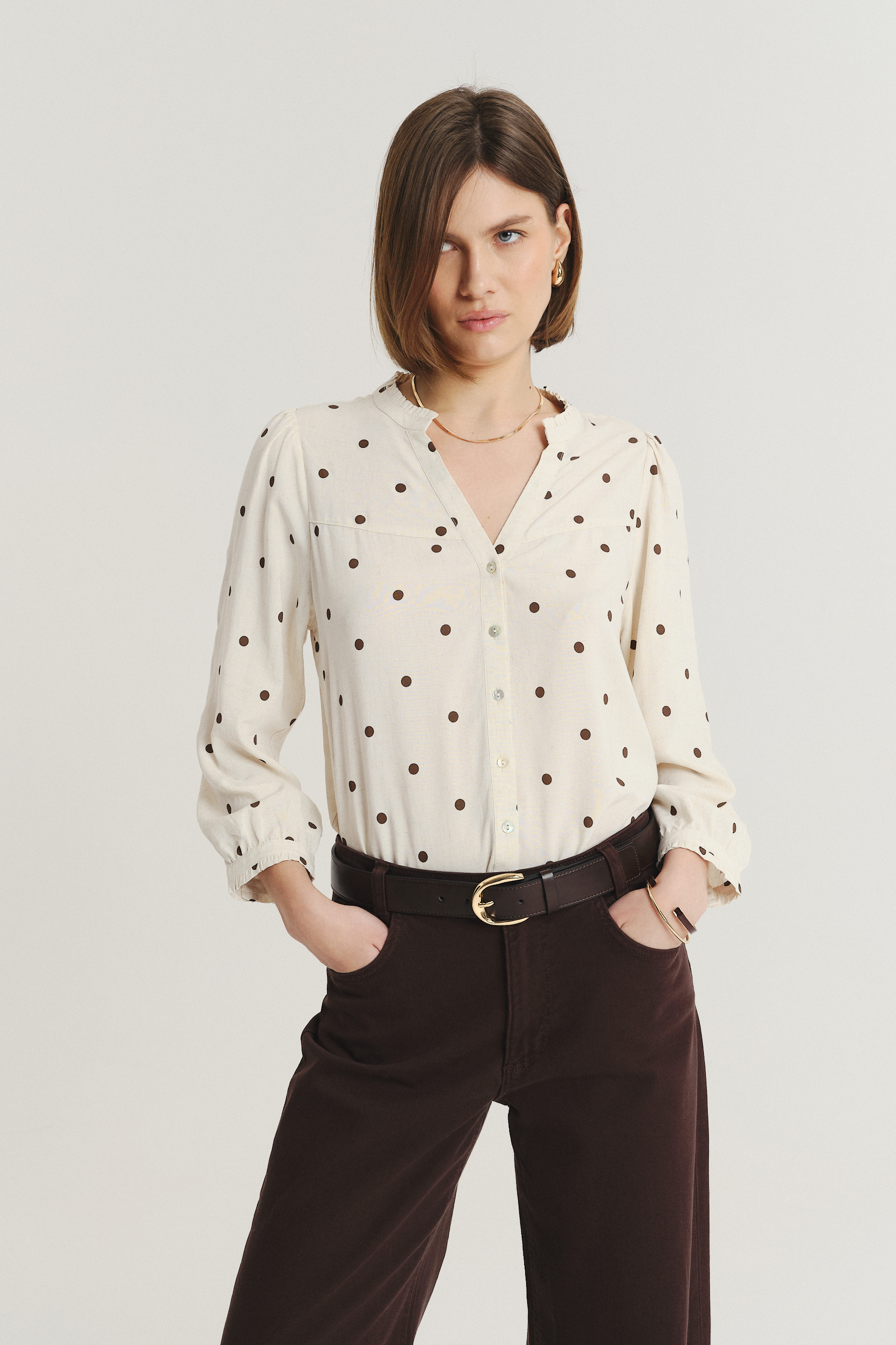 Lekka bluzka z ozdobna riuszką