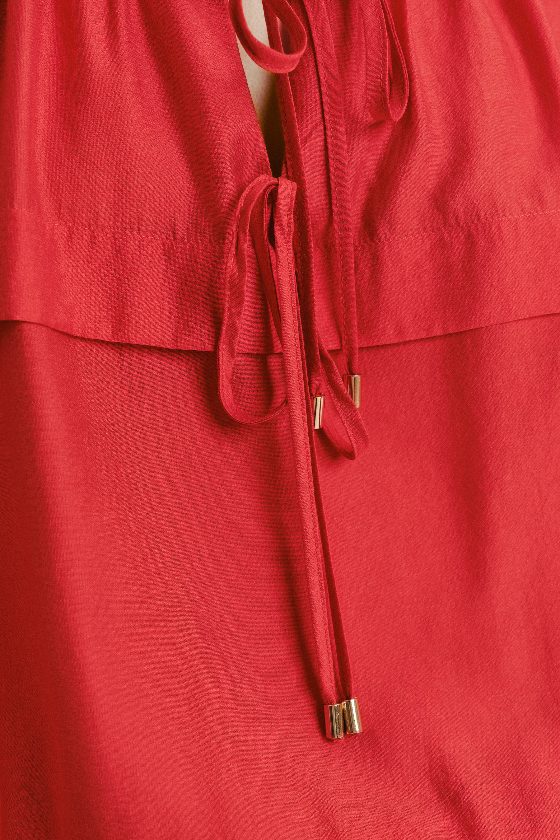 Czerwona bluzka z dodatkiem wiskozy