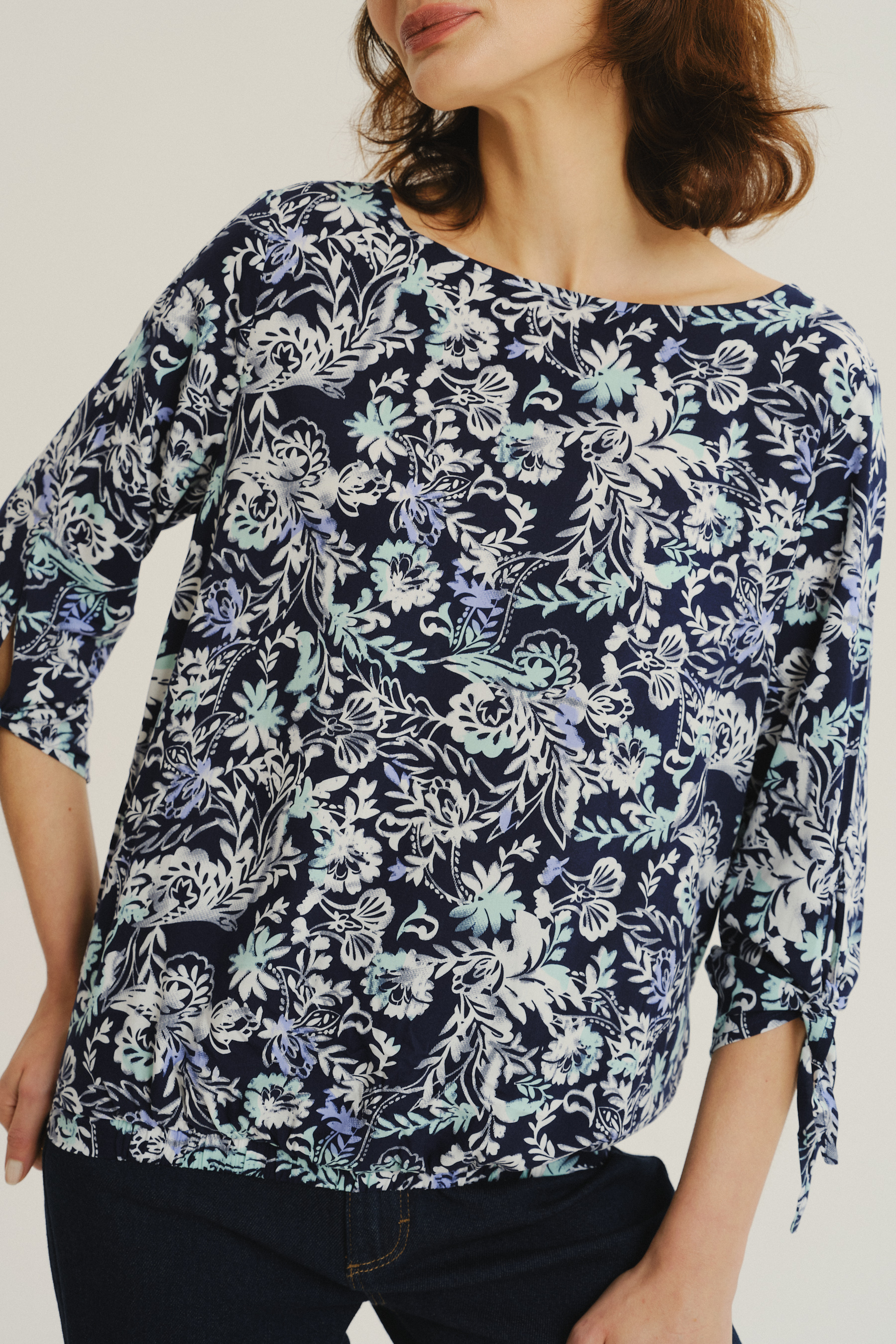 Wiskozowa bluzka z nadrukiem w kwiaty