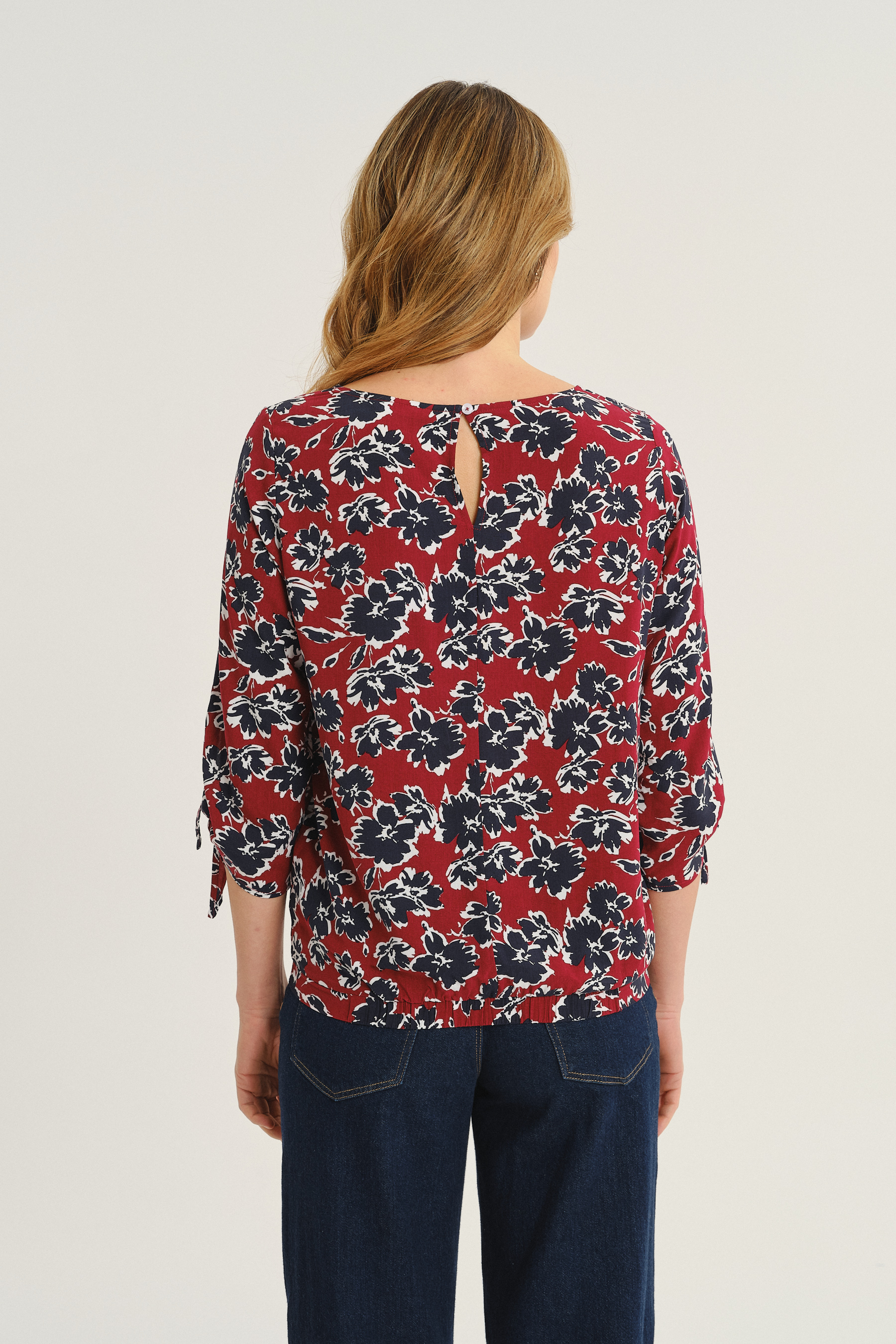 Ciemnoczerwona bluzka w czarne kwiaty rękaw 3/4