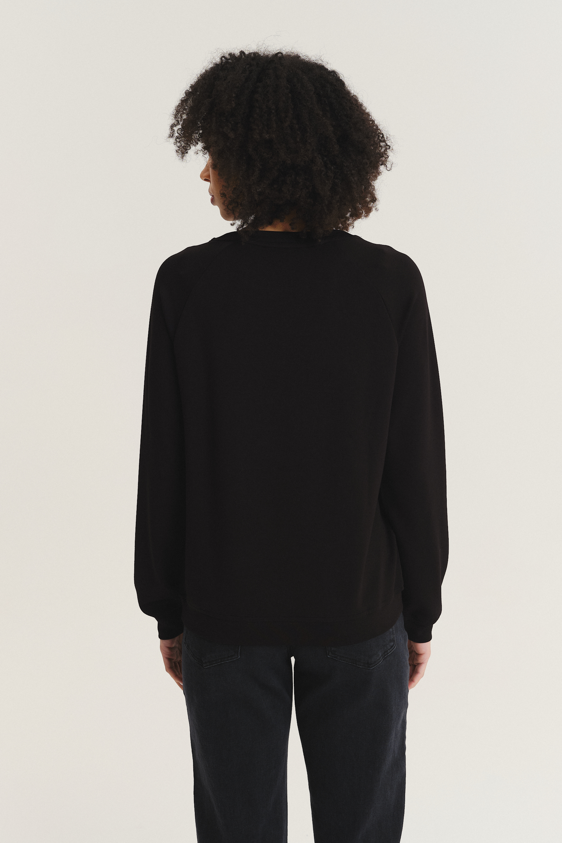 Czarna bluza GLOW z domieszką wiskozy