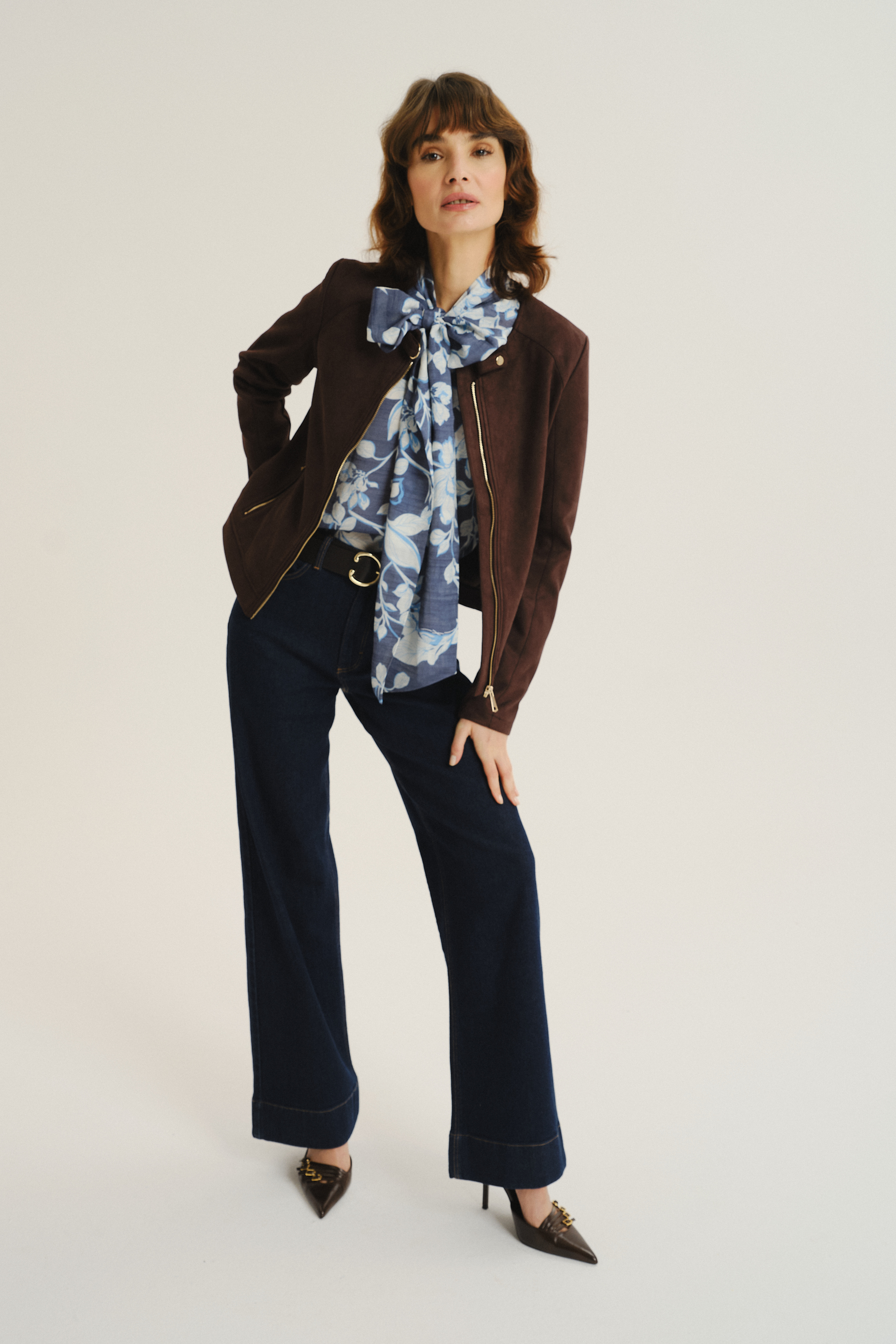 Klasyczna brązowa ramoneska