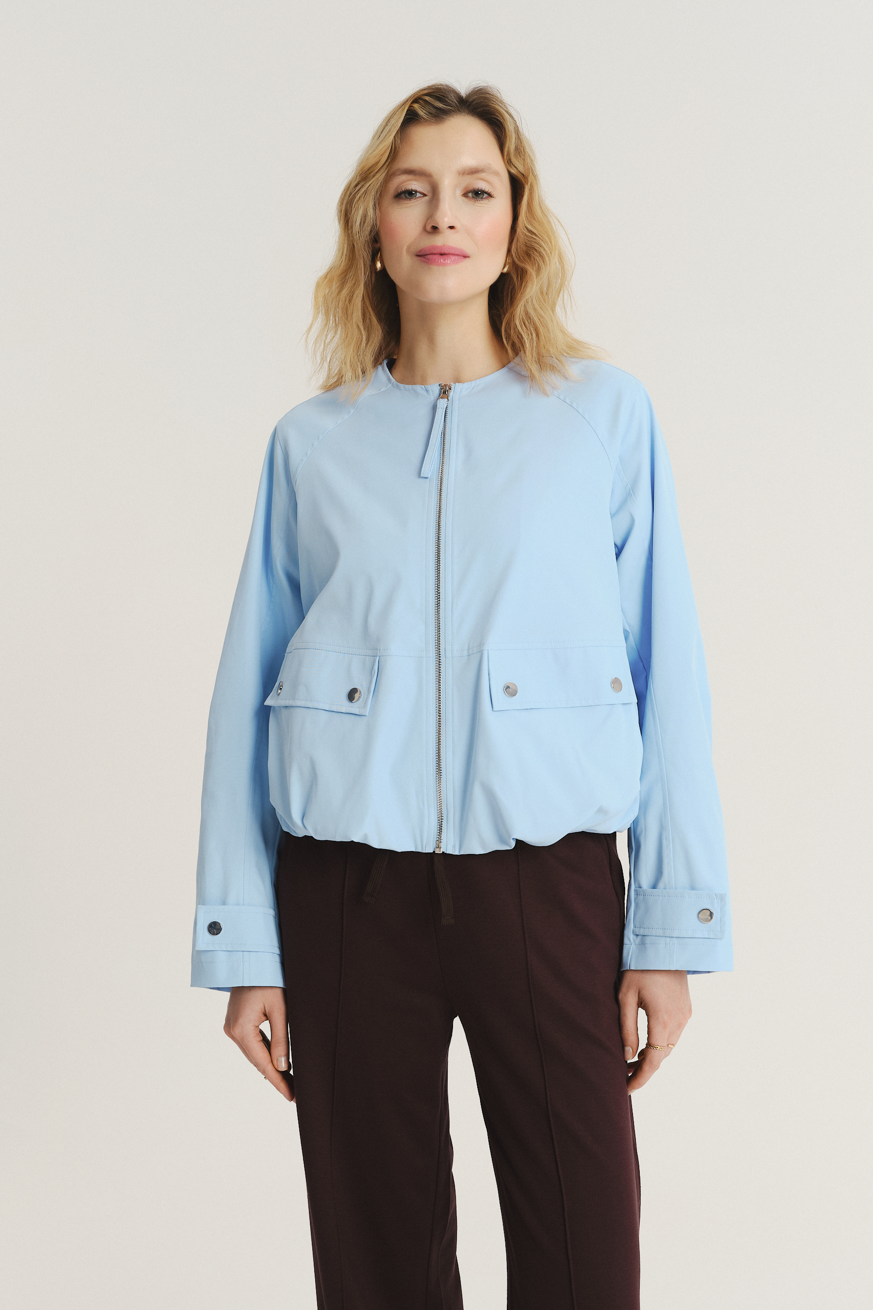 Kurtka bomberka w kolorze baby blue