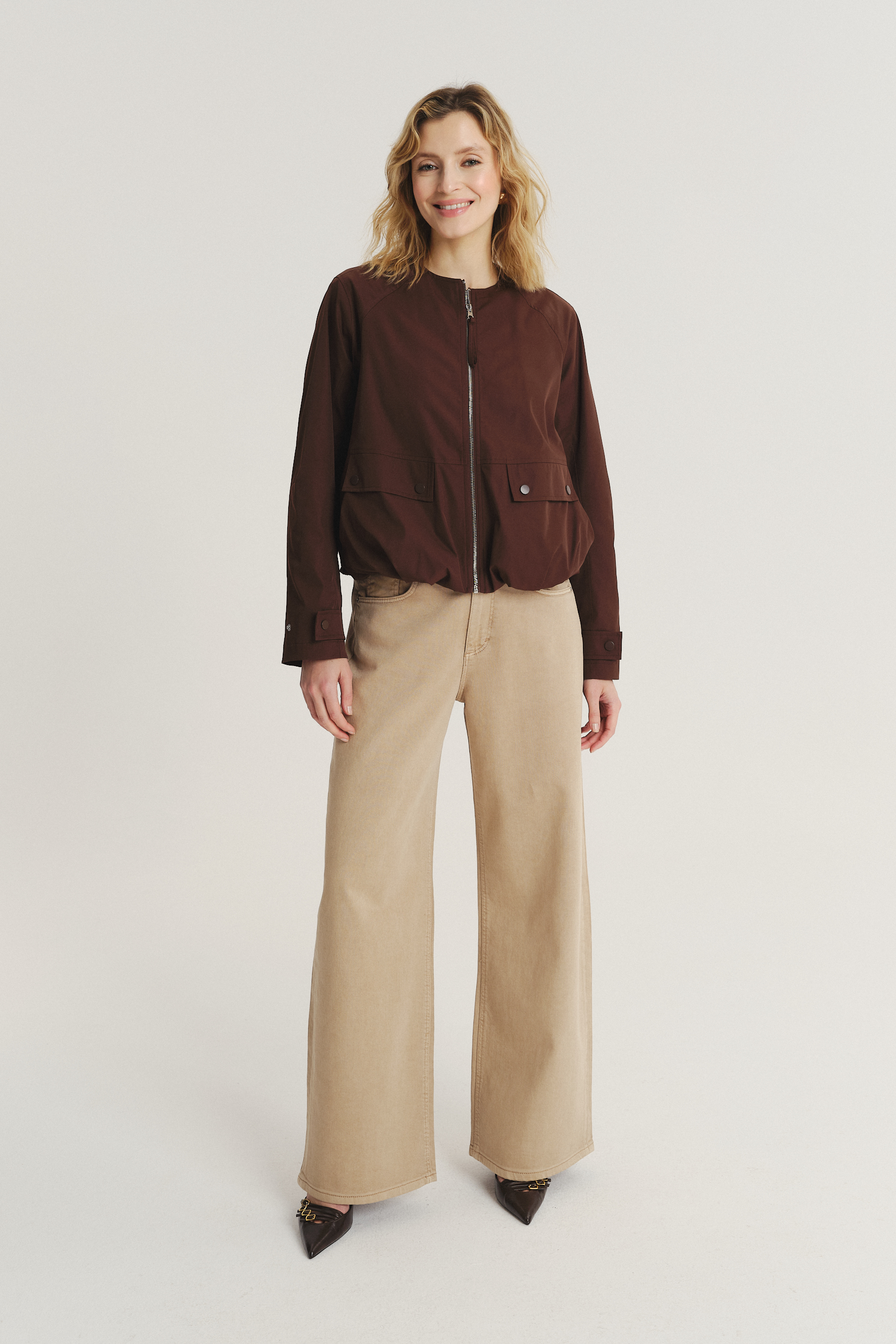 Czekoladowa kurtka typu bomber