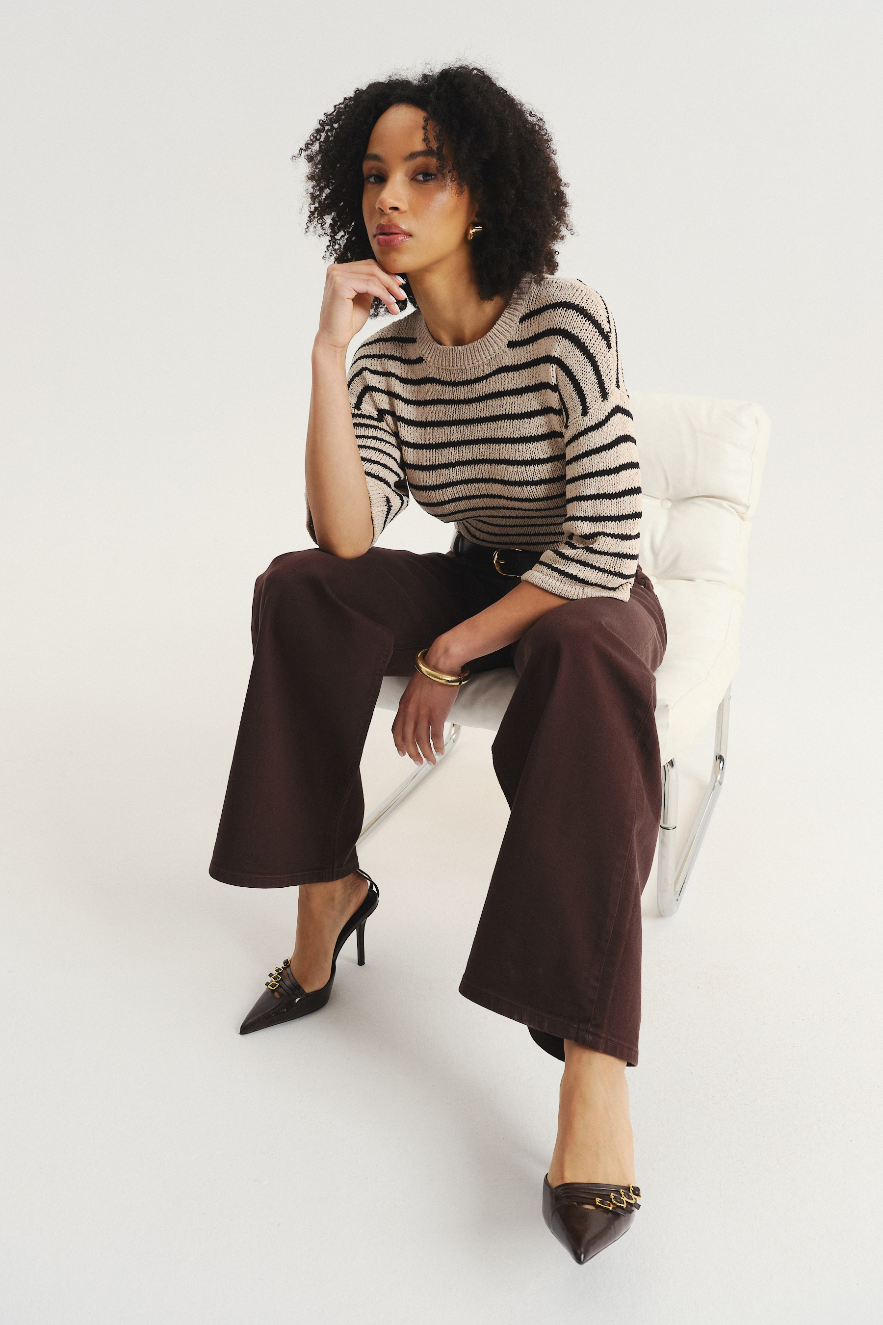 Jeansy wide leg w kolorze ciemnej czekolady