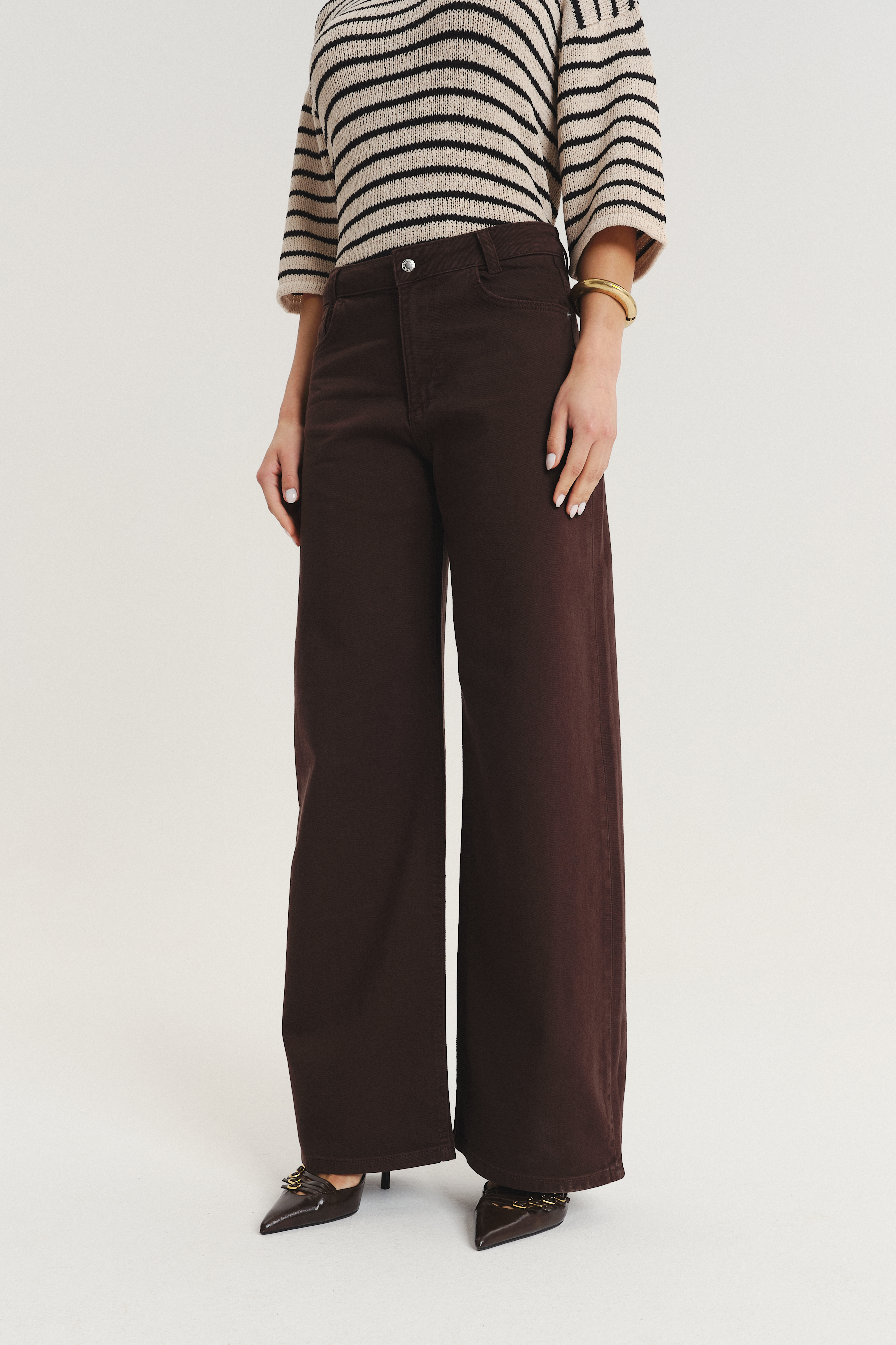 Jeansy wide leg w kolorze ciemnej czekolady