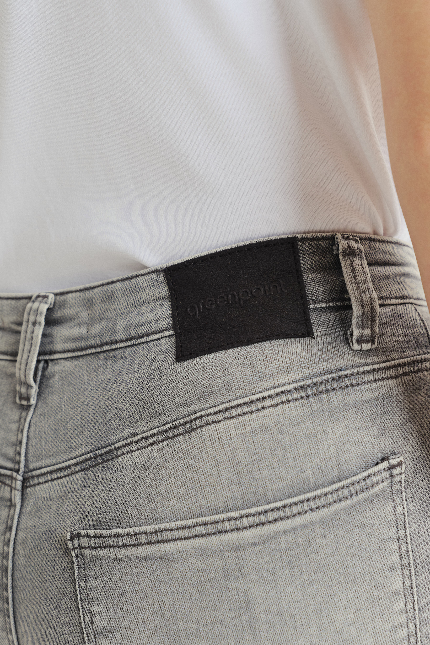 Jasnoszare spodnie jeansowe 7/8