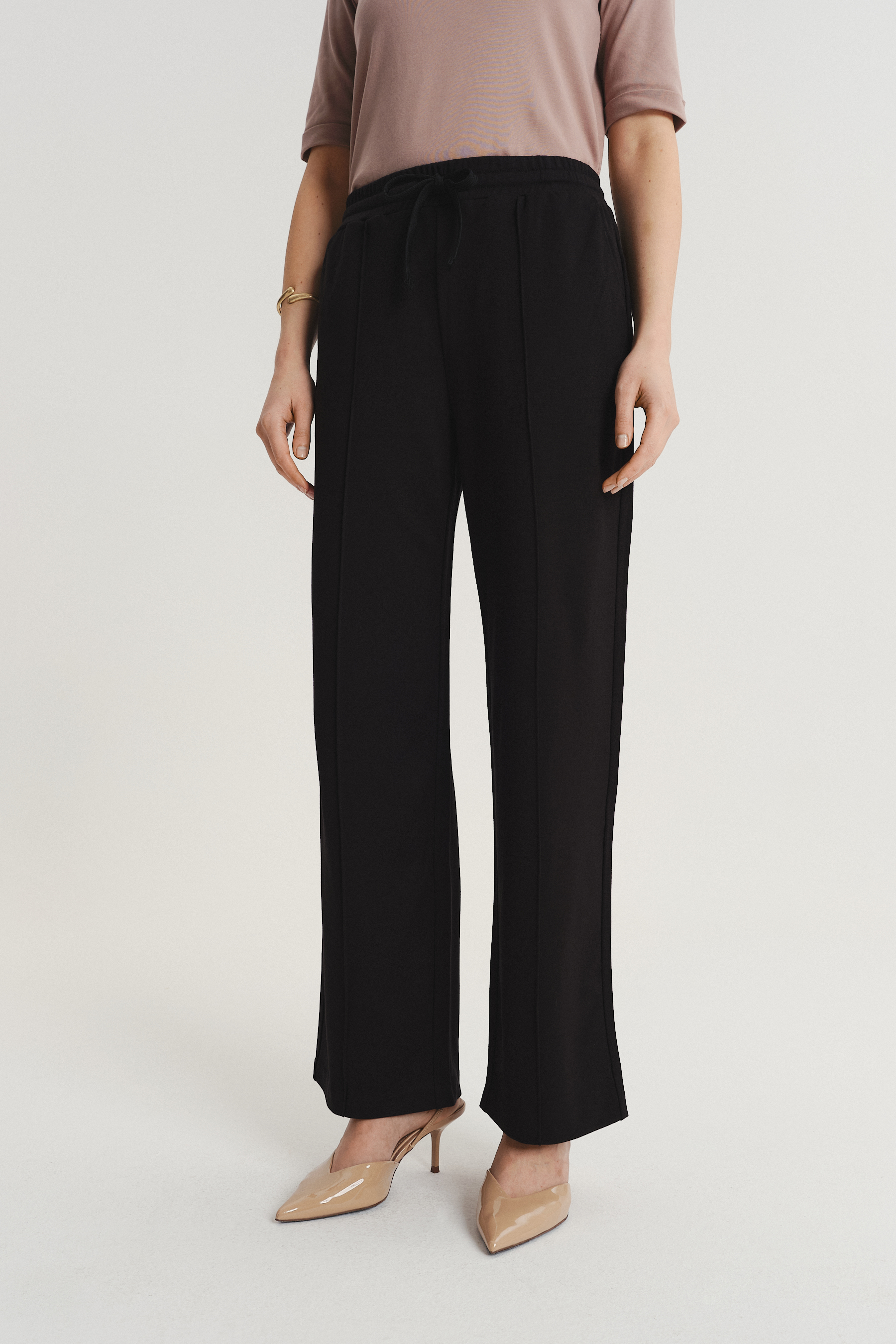 Szerokie wiskozowe spodnie w czarnym kolorze