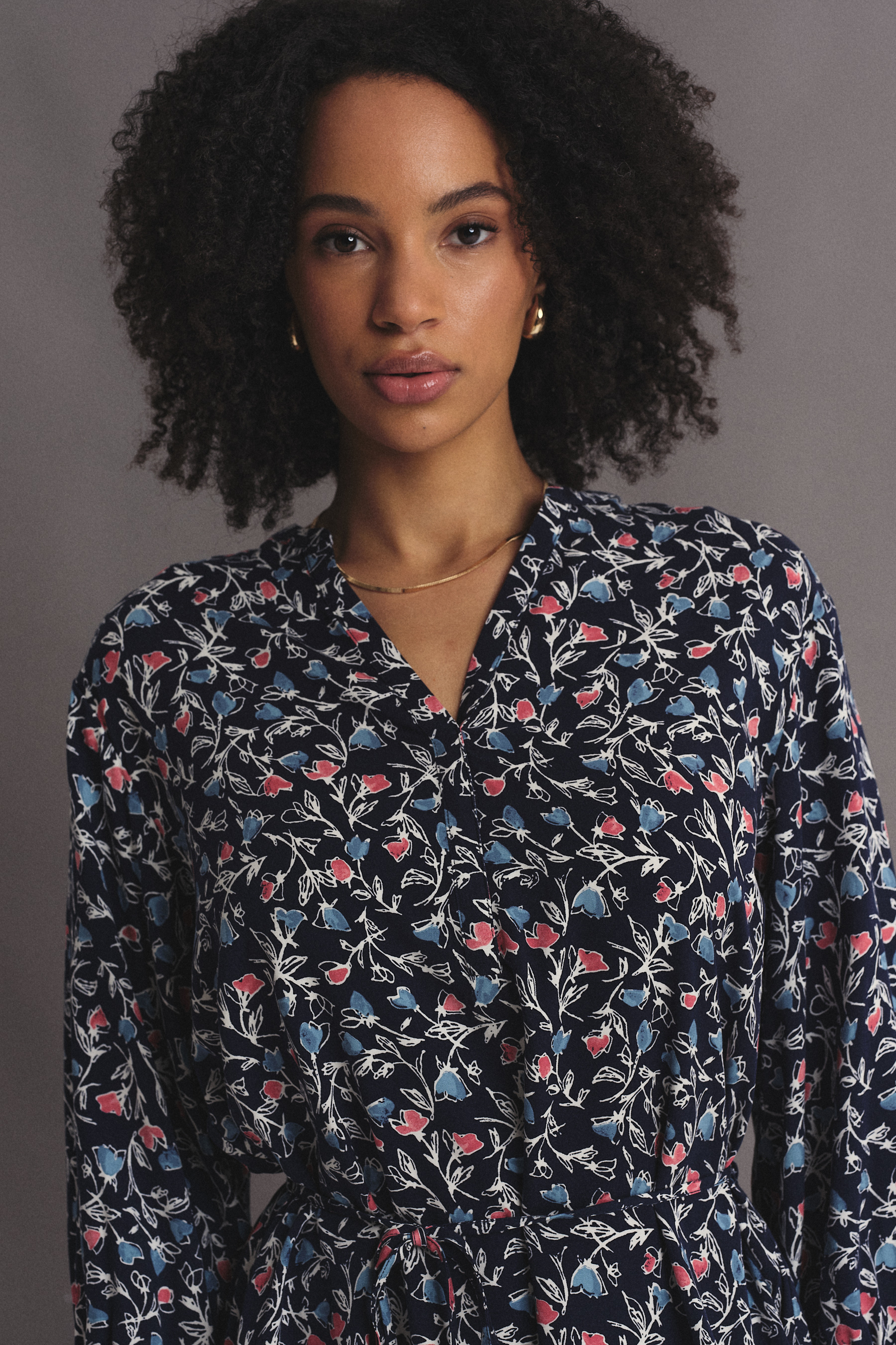 Wiskozowa sukienka z nadrukiem typu łączka