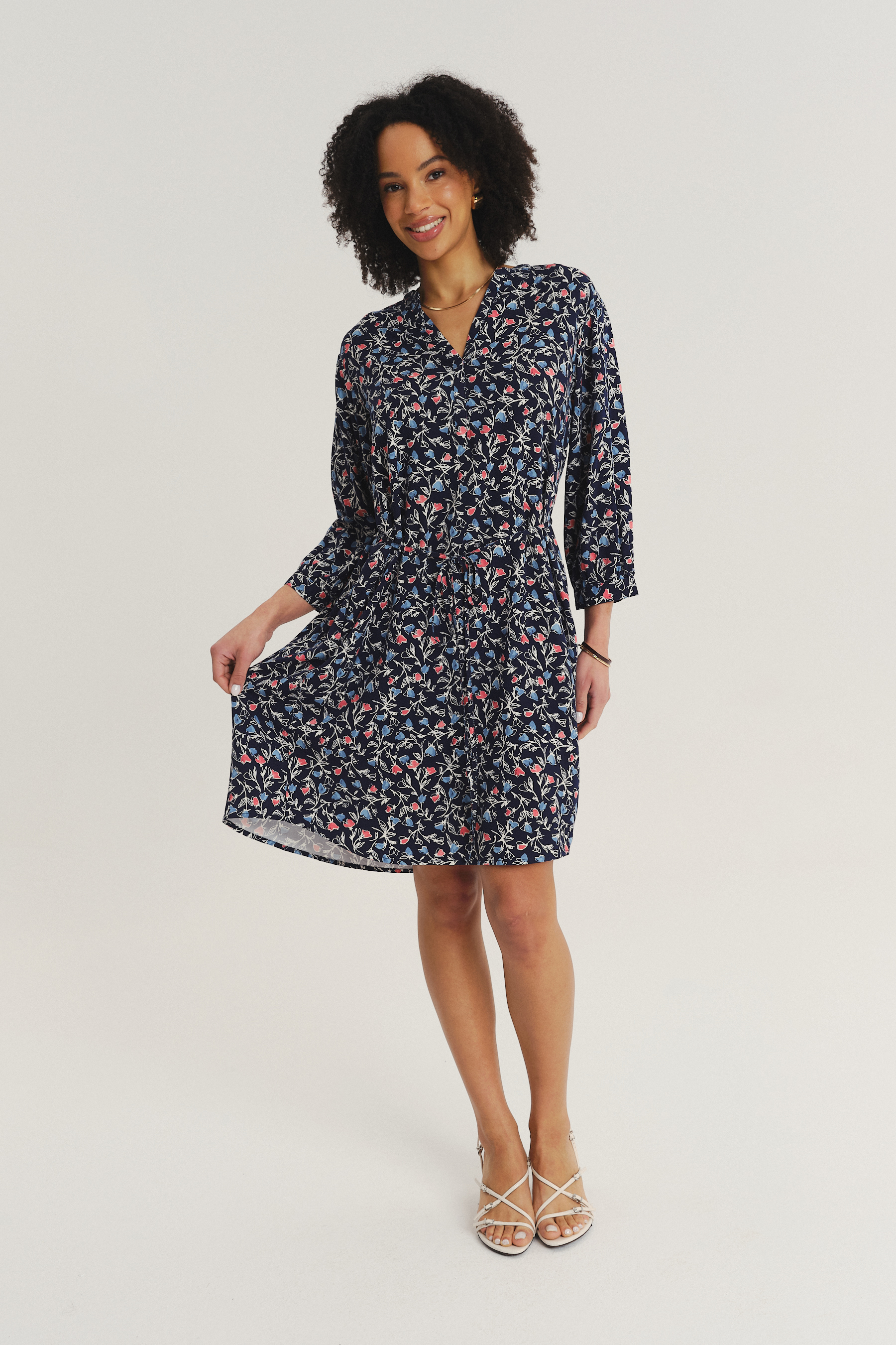 Wiskozowa sukienka z nadrukiem typu łączka