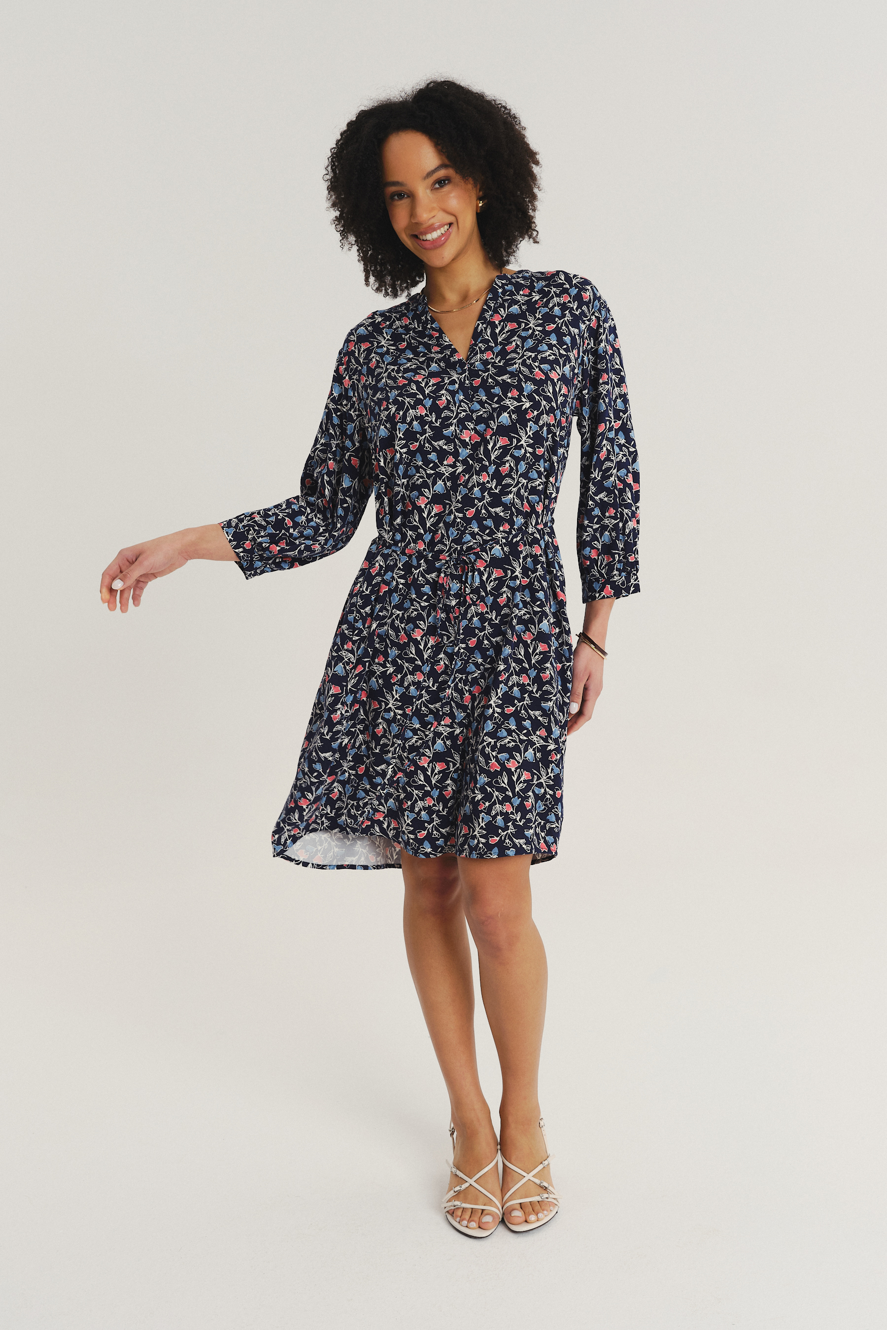 Wiskozowa sukienka z nadrukiem typu łączka