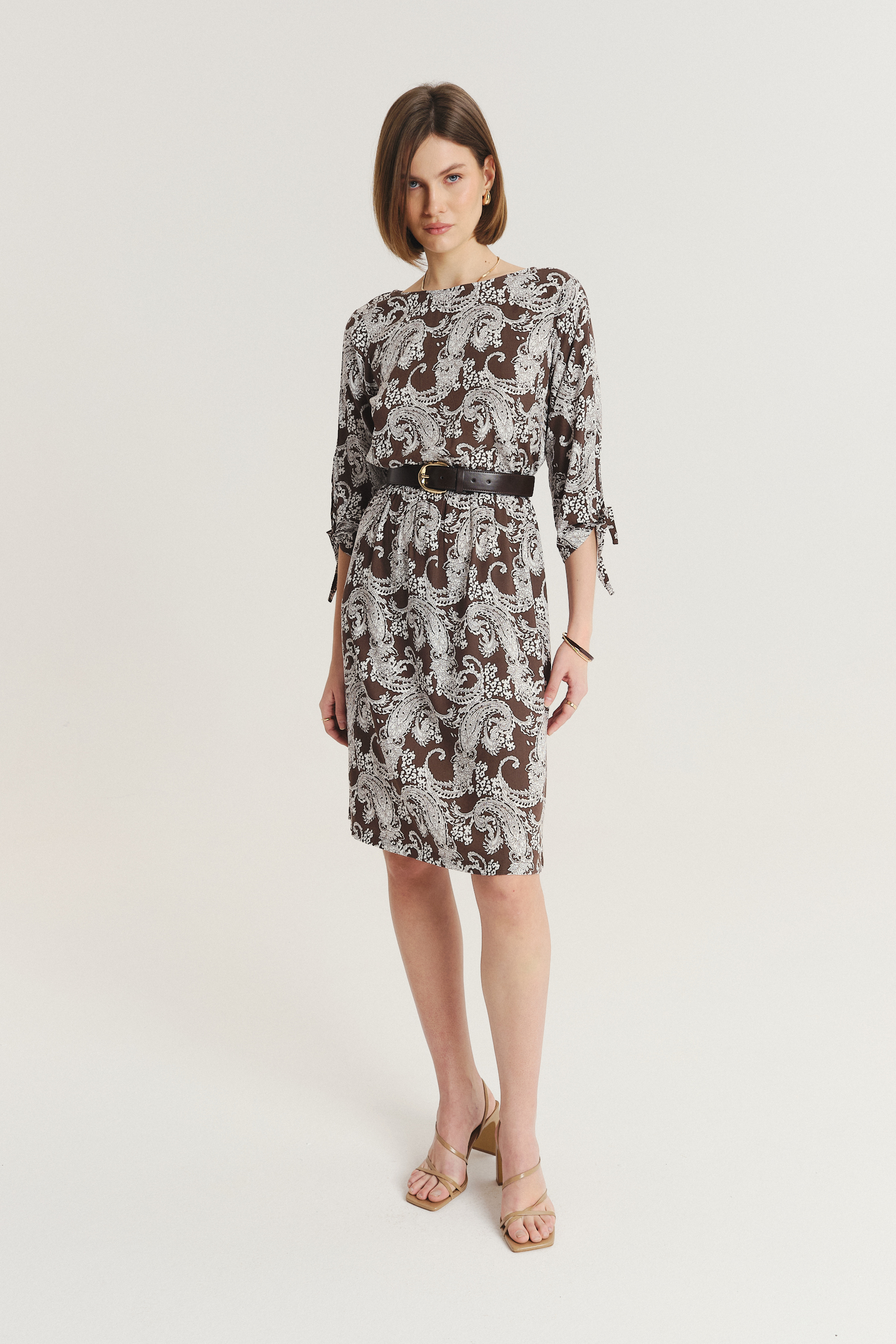 Wiskozowa sukienka z nadrukiem paisley