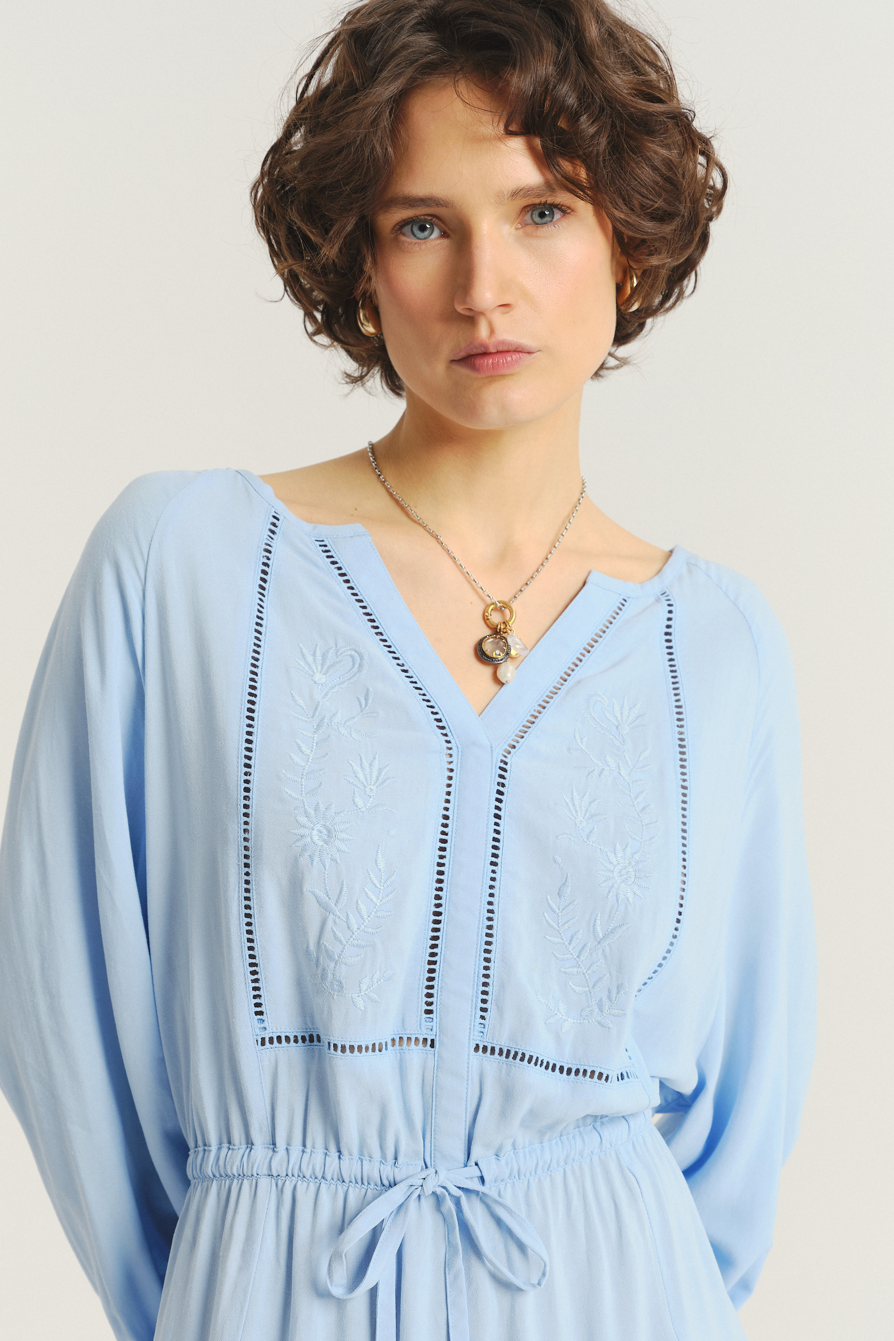 Sukienka w kolorze baby blue