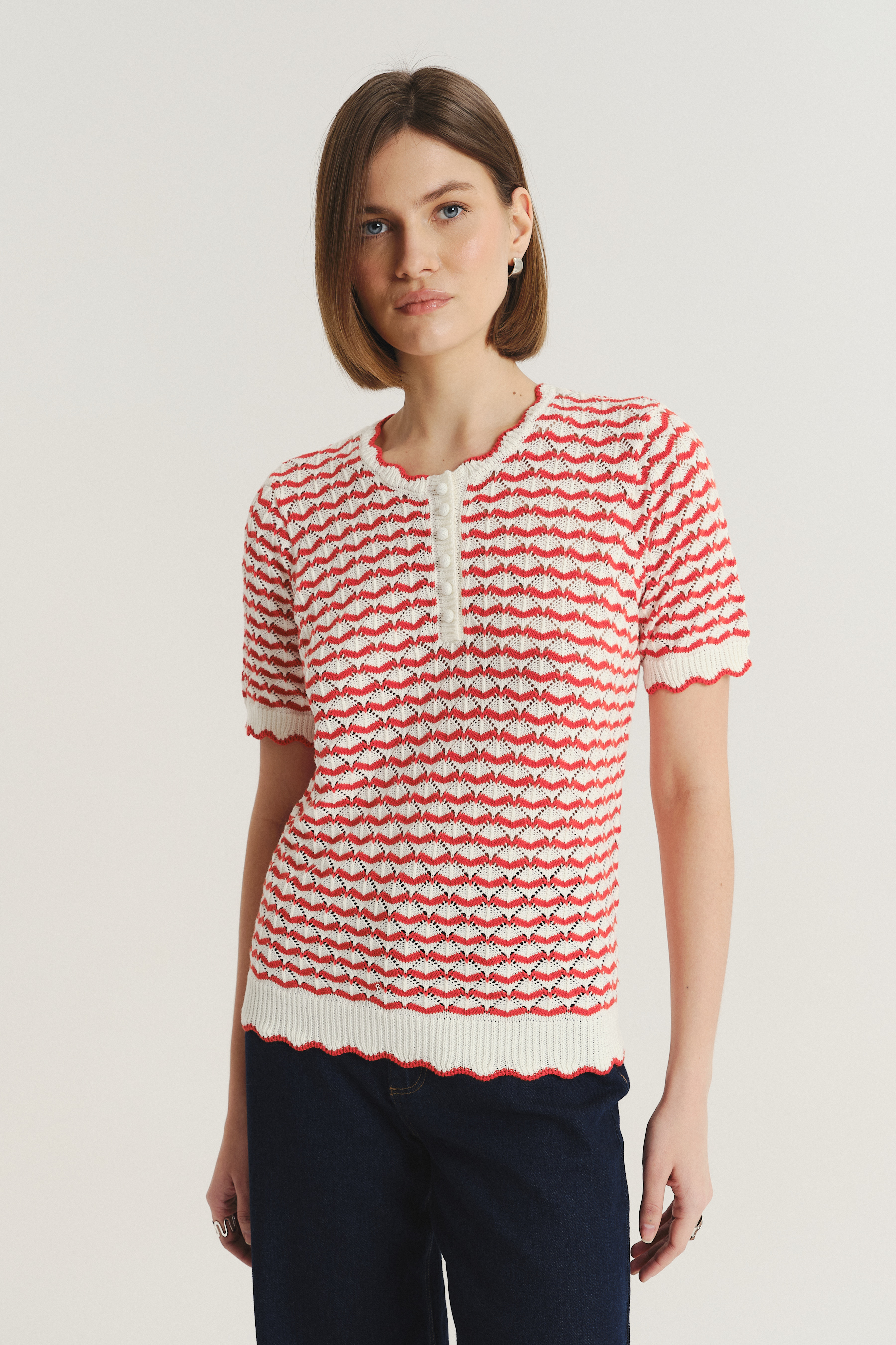 Sweterkowy top z krótkim rękawem czerwono-biały