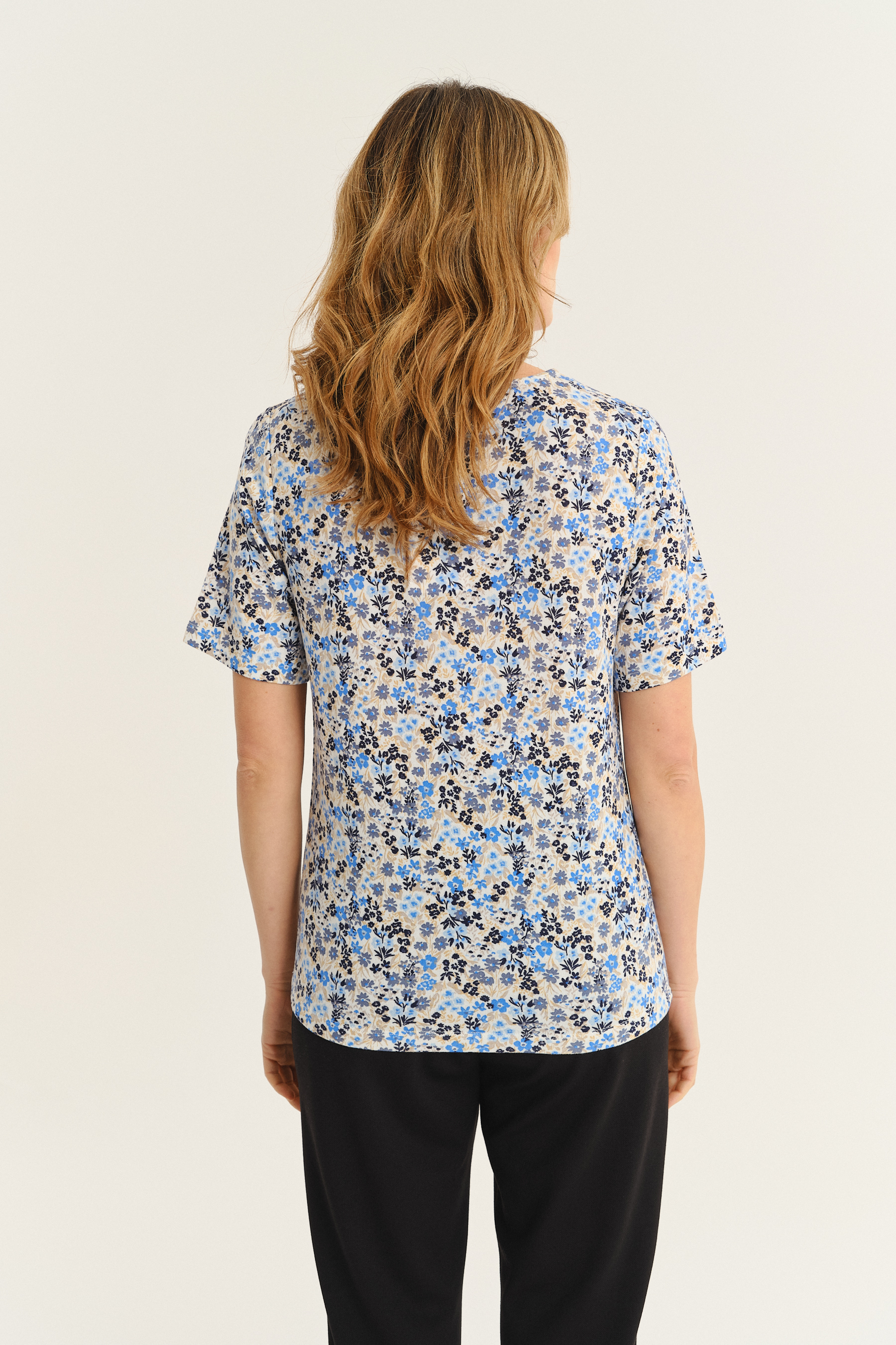 Sweter z krótkim rękawem nadruk w kwiaty