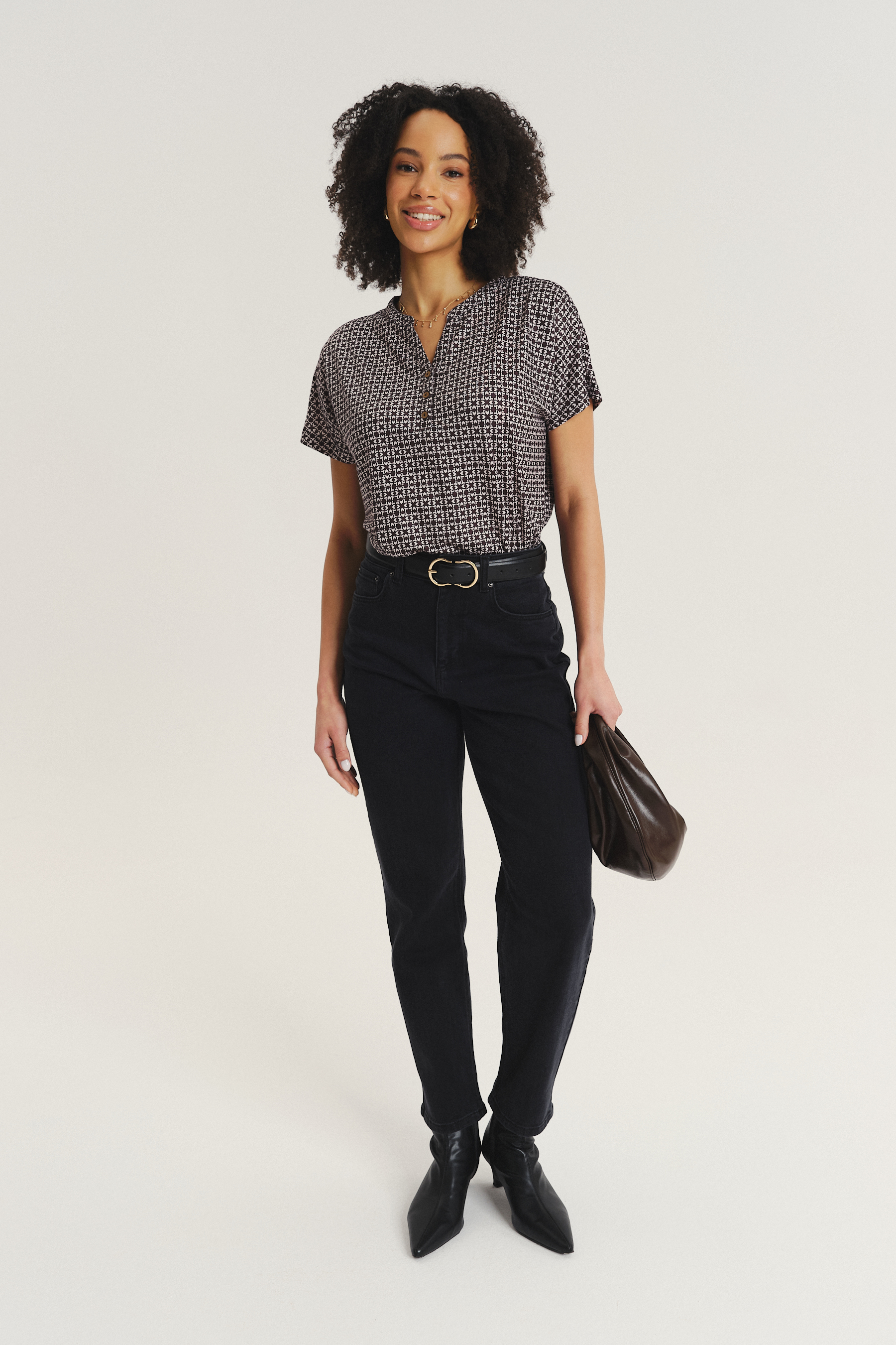 Printowany top z dekoltem w V