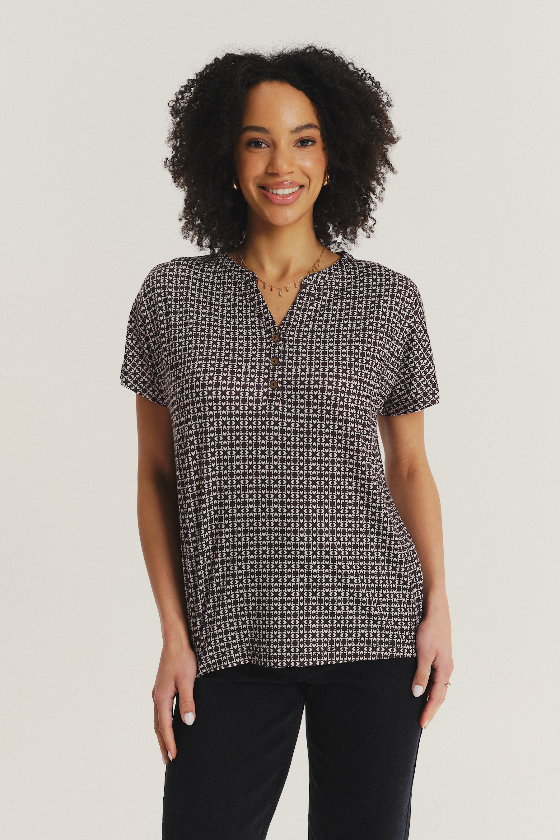 Printowany top z dekoltem w V