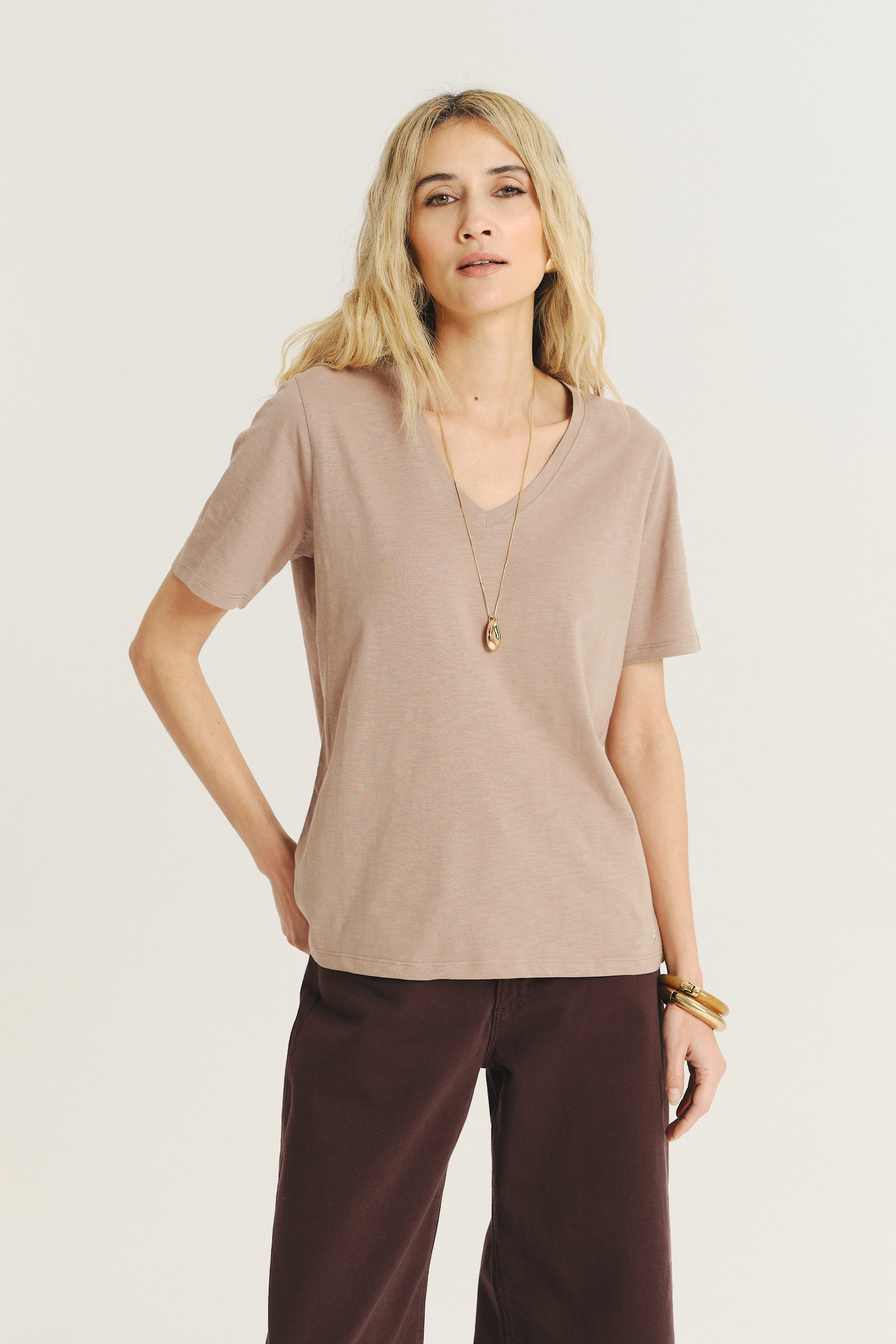 Bawełniany top w beżowym kolorze