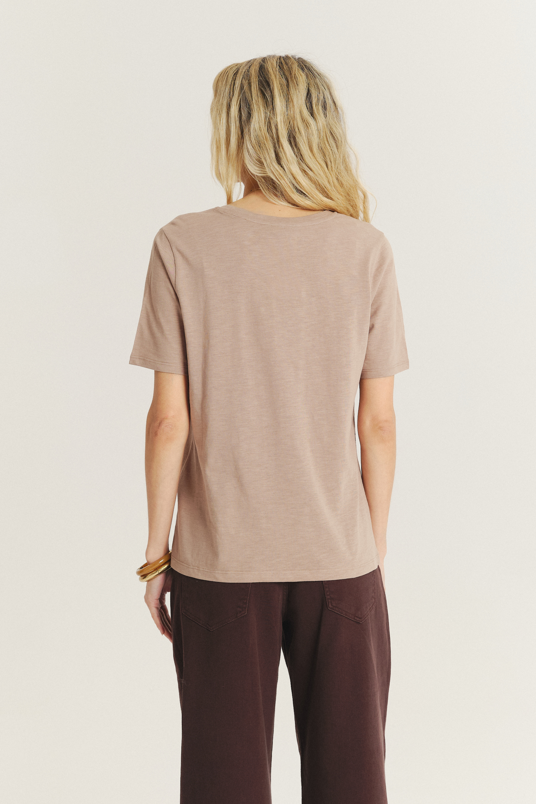 Bawełniany top w beżowym kolorze