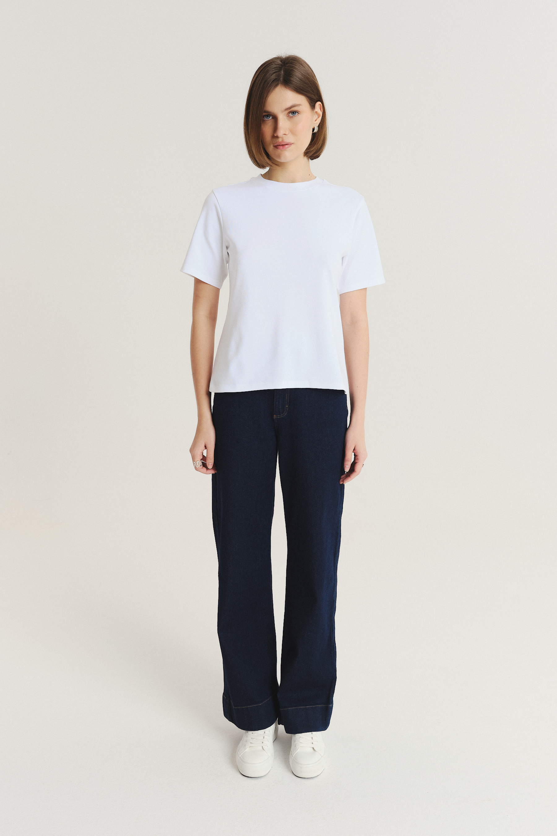 Basicowy biały t-shirt