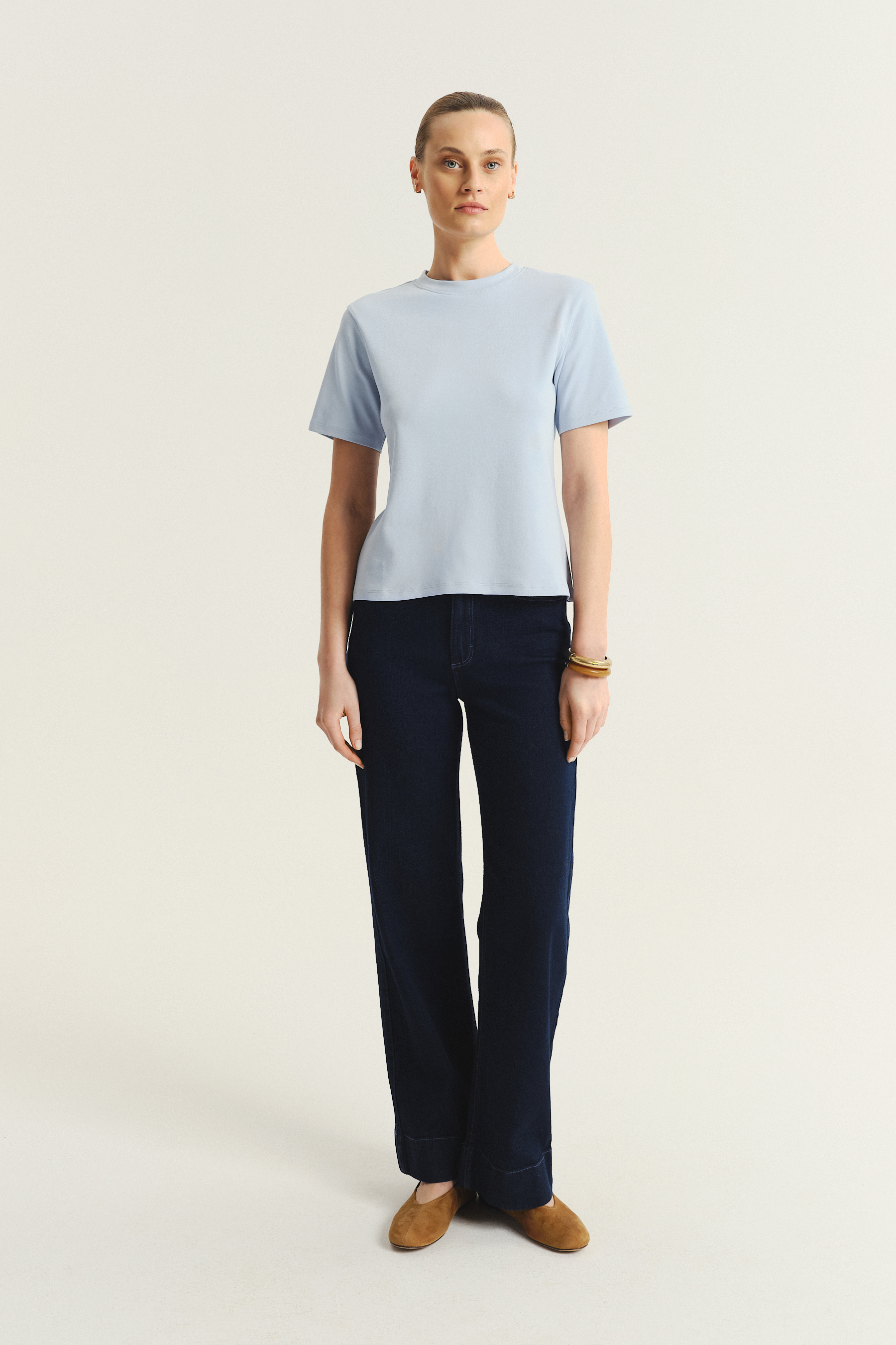 Uniwersalny t-shirt w kolorze baby blue