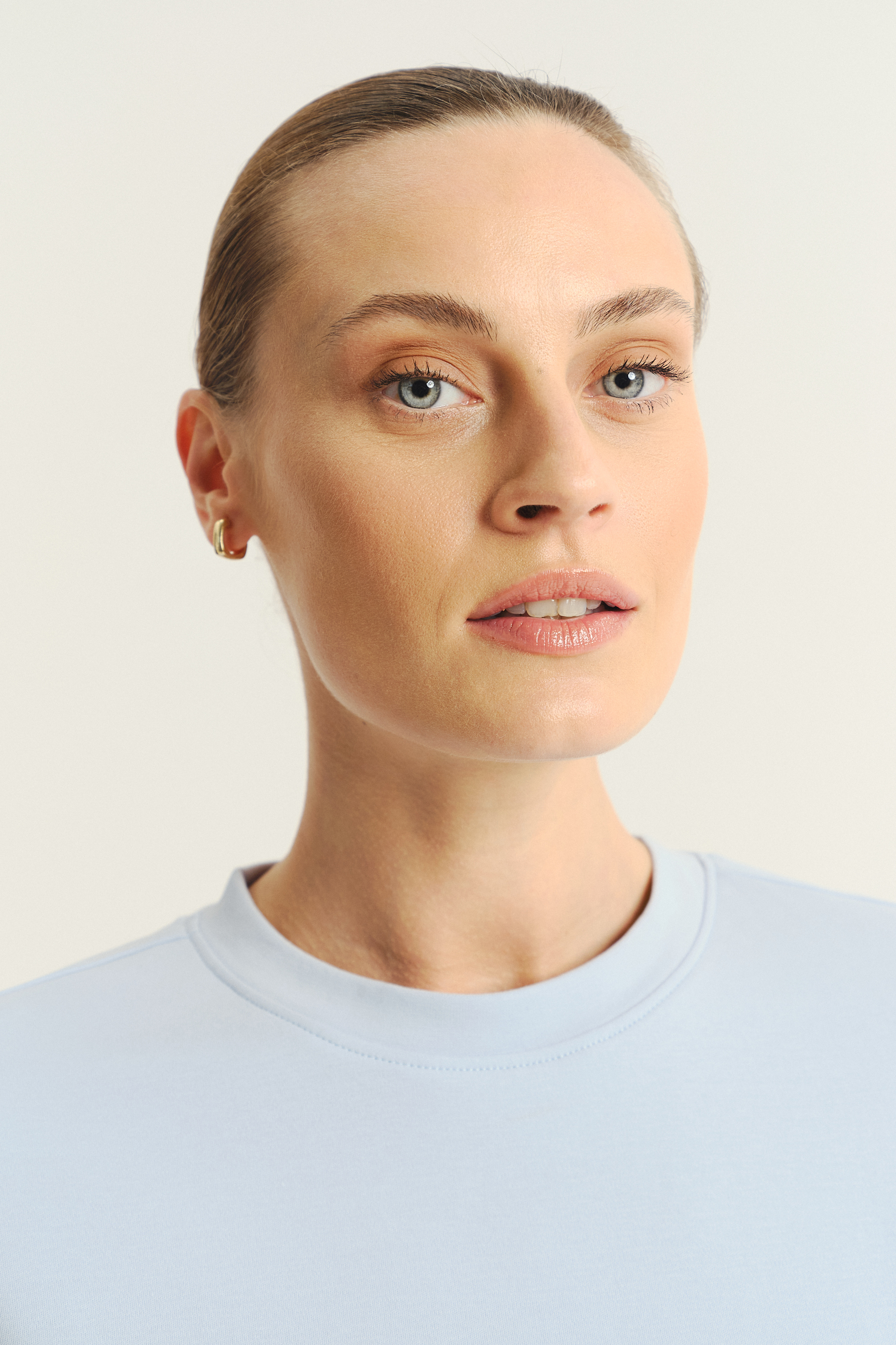 Uniwersalny t-shirt w kolorze baby blue