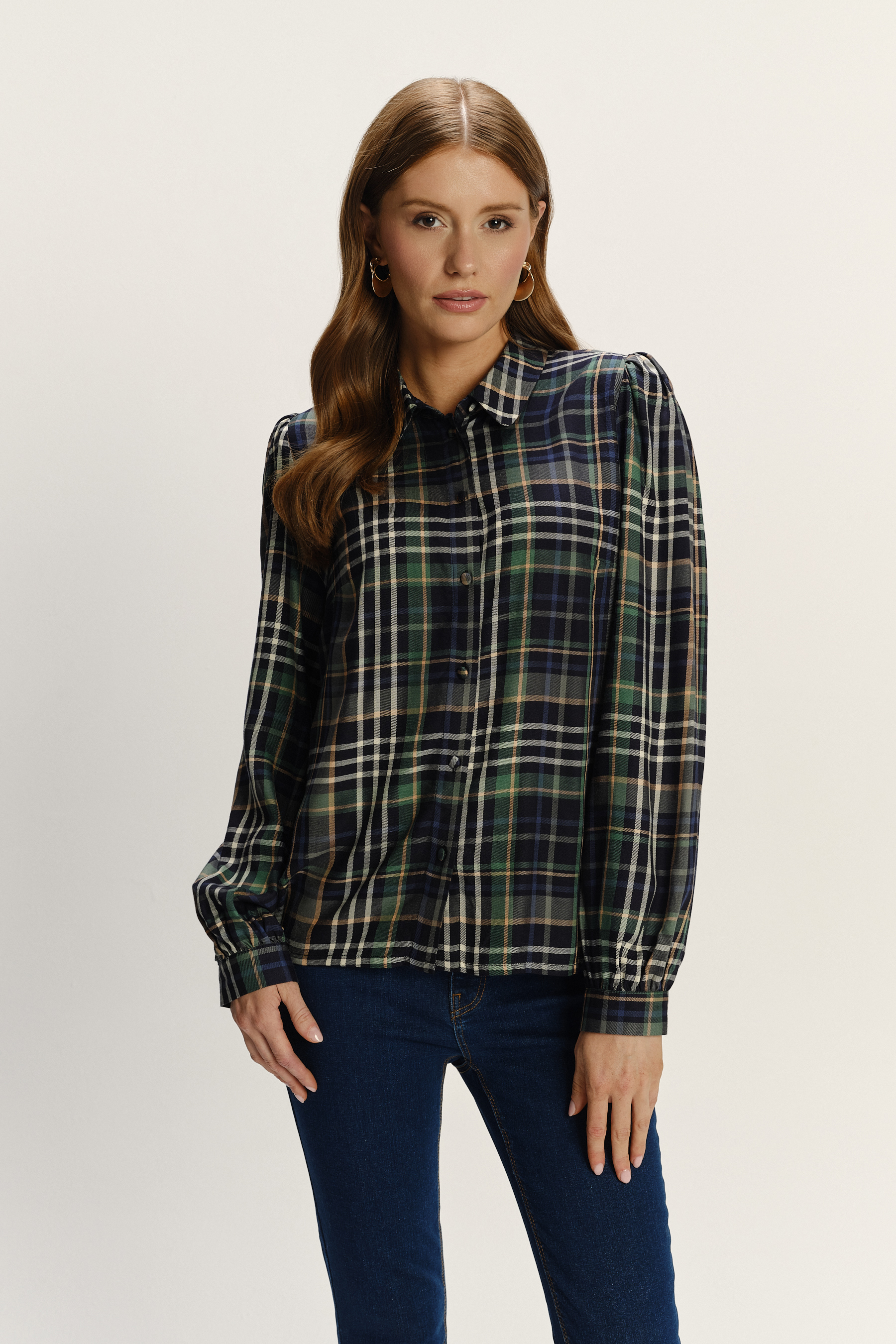 Stylowa koszula z lekko bufiastymi rękawami nadruk w kratę