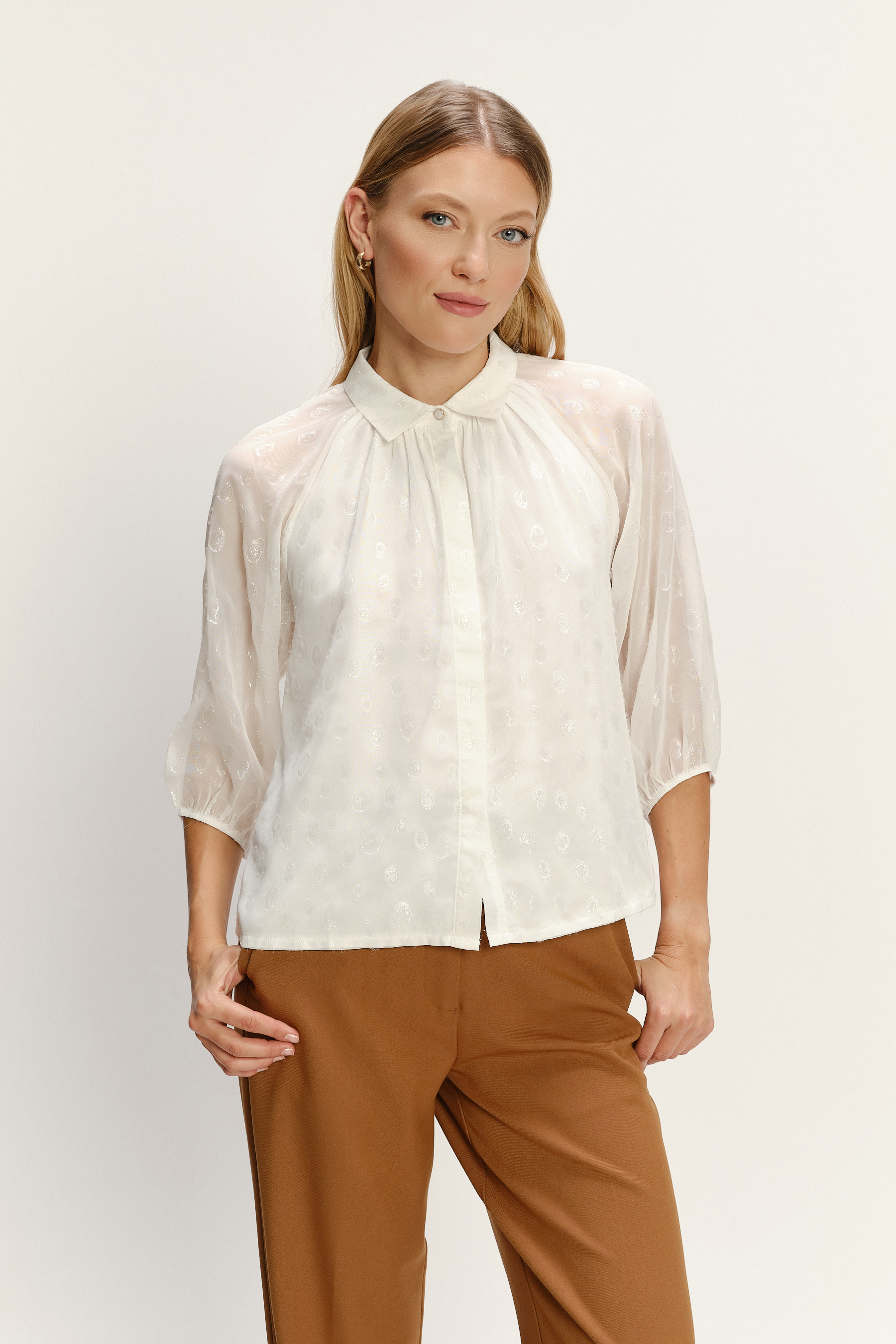 Lekka kremowa koszula z rękawem 3/4