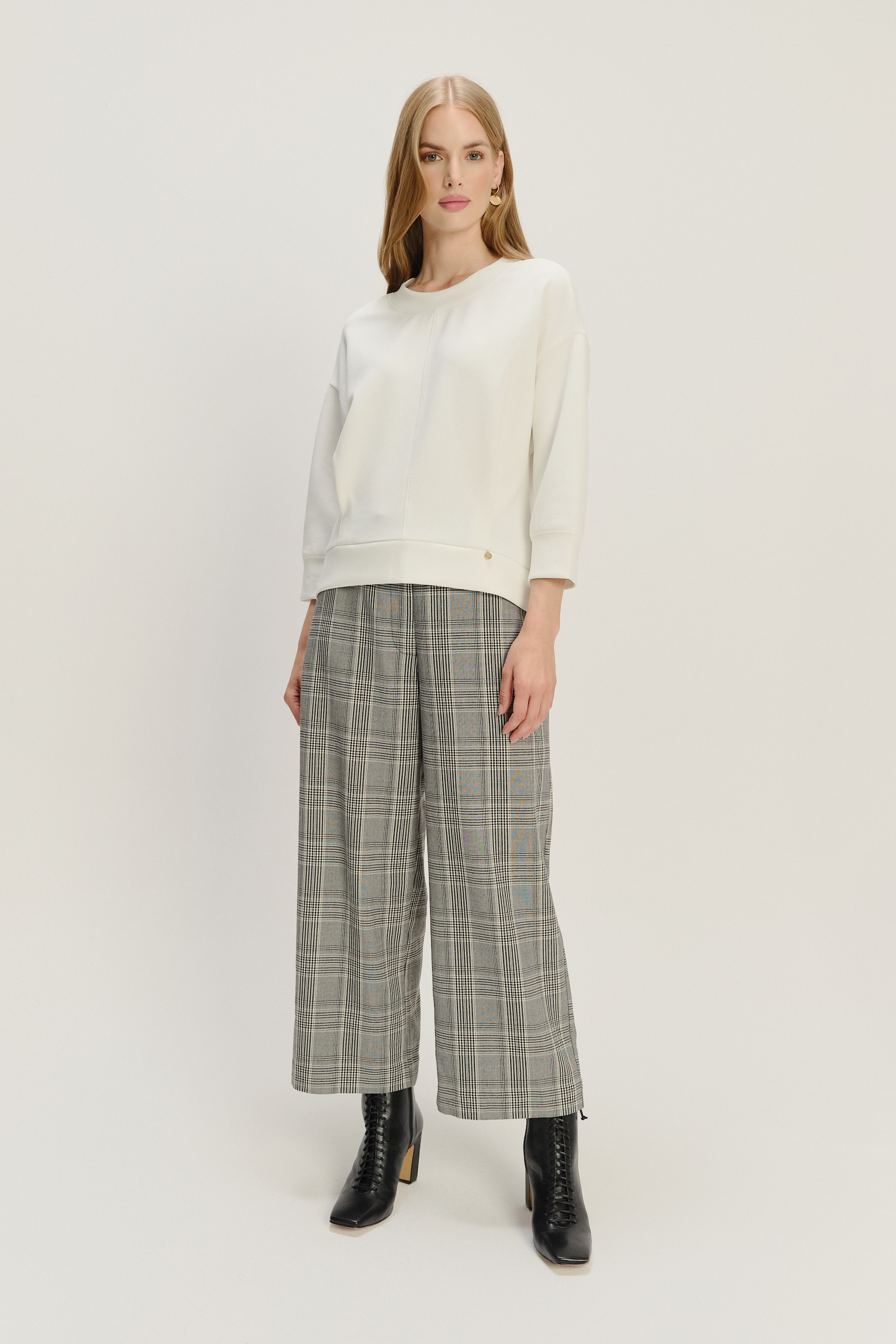 Bluza w kolorze złamanej bieli rękaw 3/4