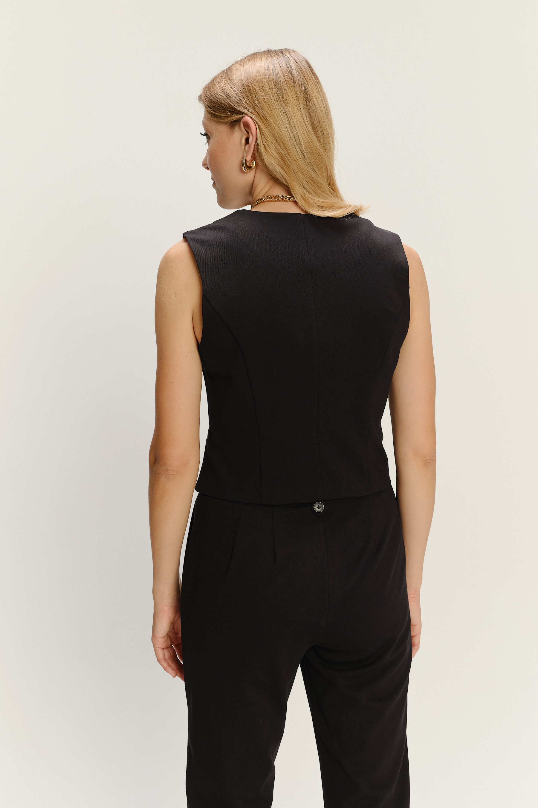 Klasyczna czarna kamizelka