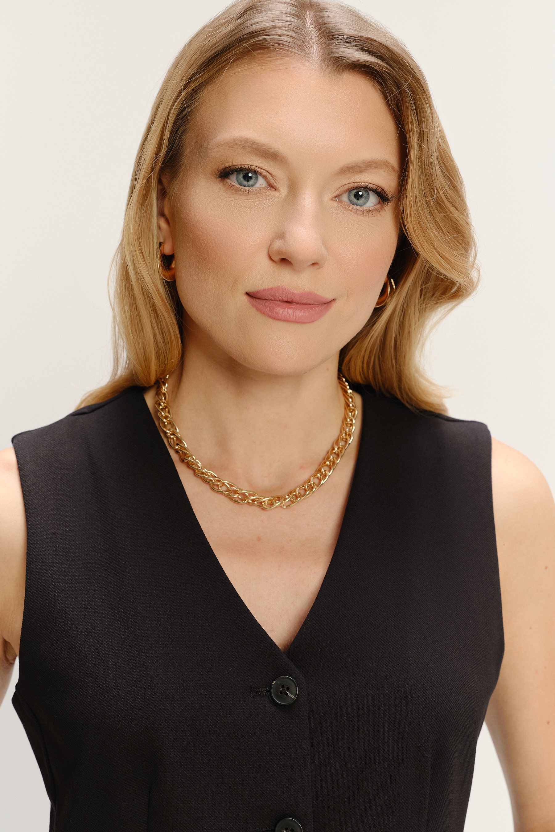 Klasyczna czarna kamizelka