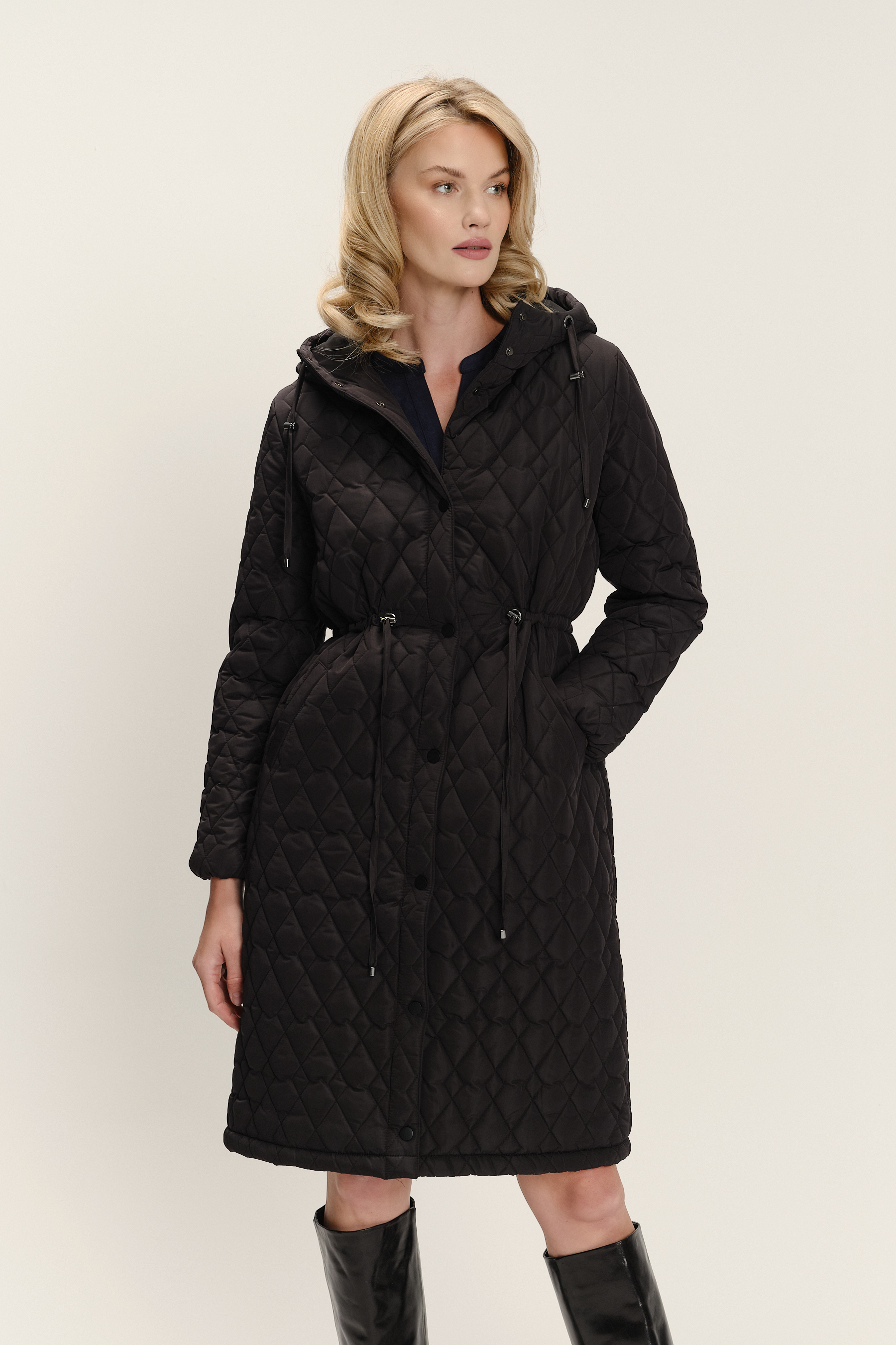 Czarna casualowa kurtka z pikowaniem