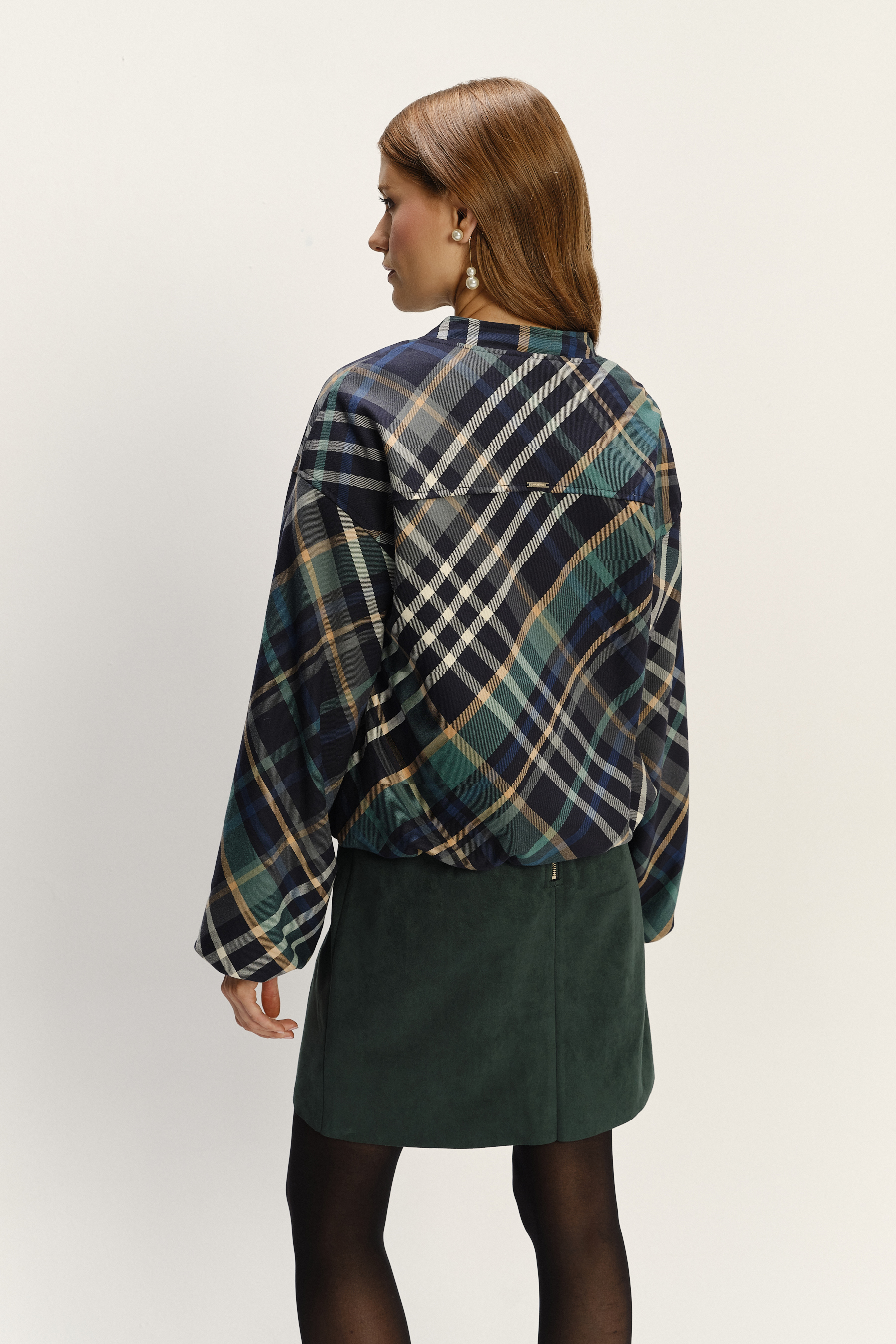 Kraciasta kurtka z domieszką wiskozy