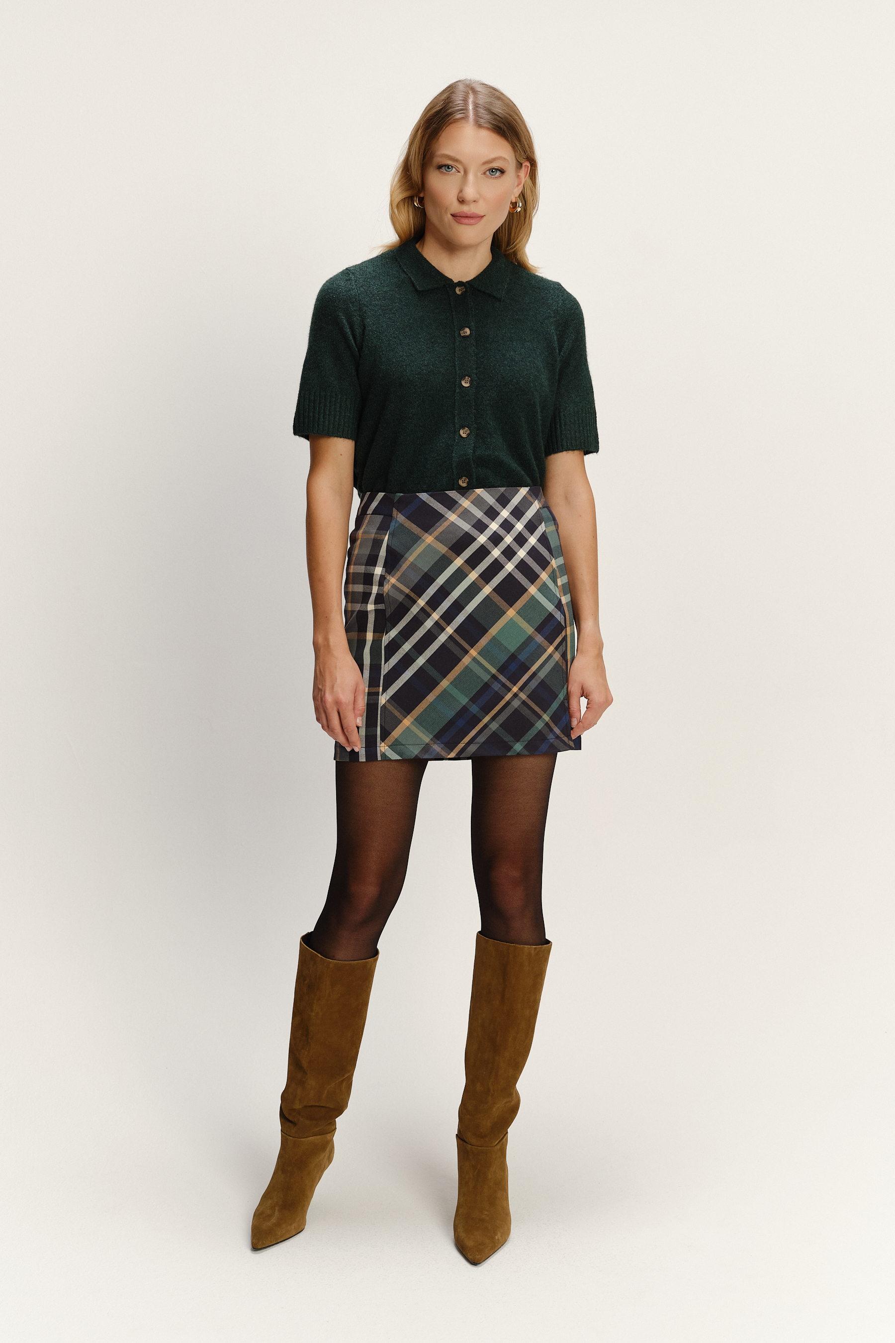 Efektowna wiskozowa spódnica w kratę