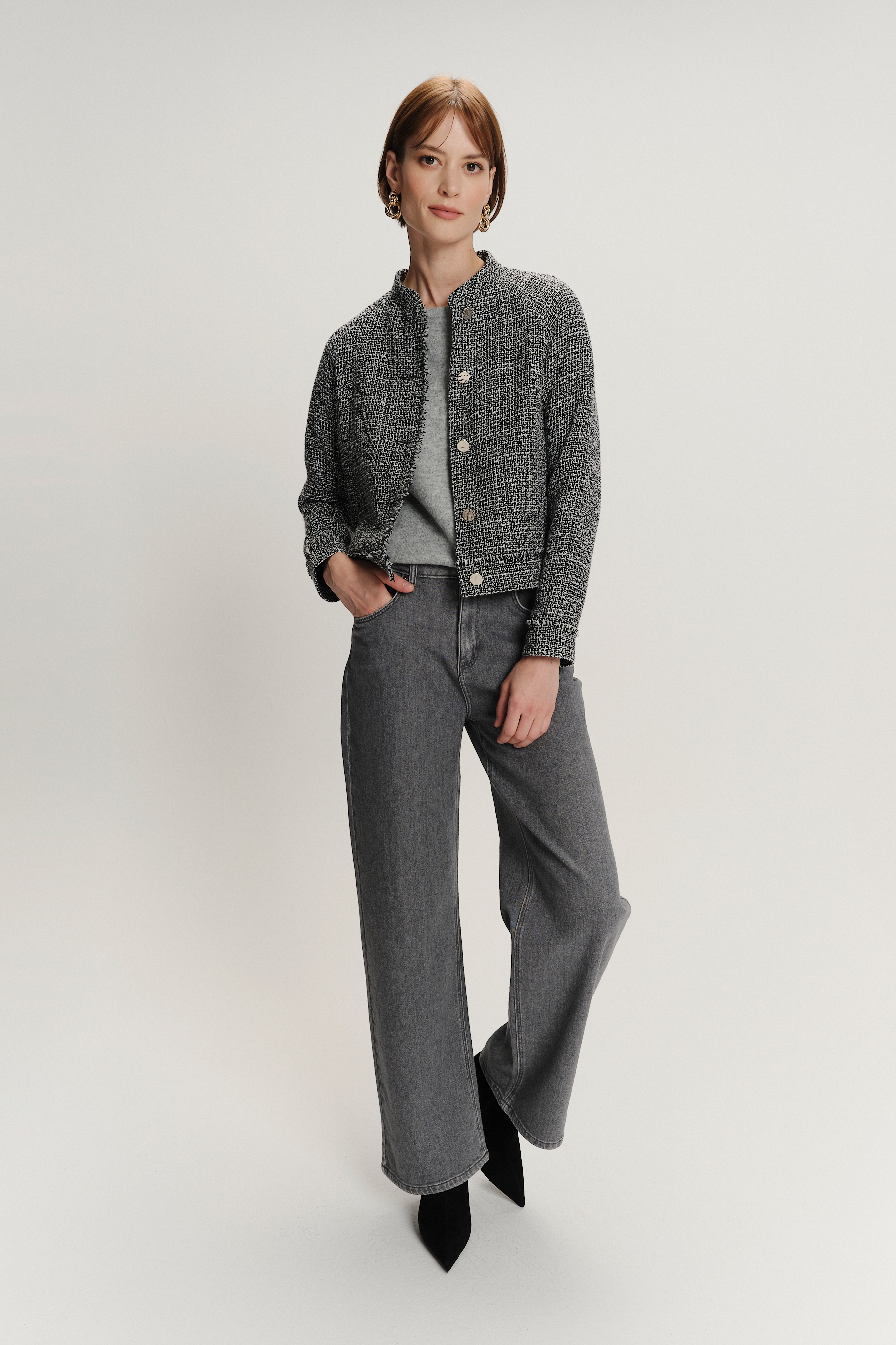 Ciemnoszare spodnie jeansowe wide leg