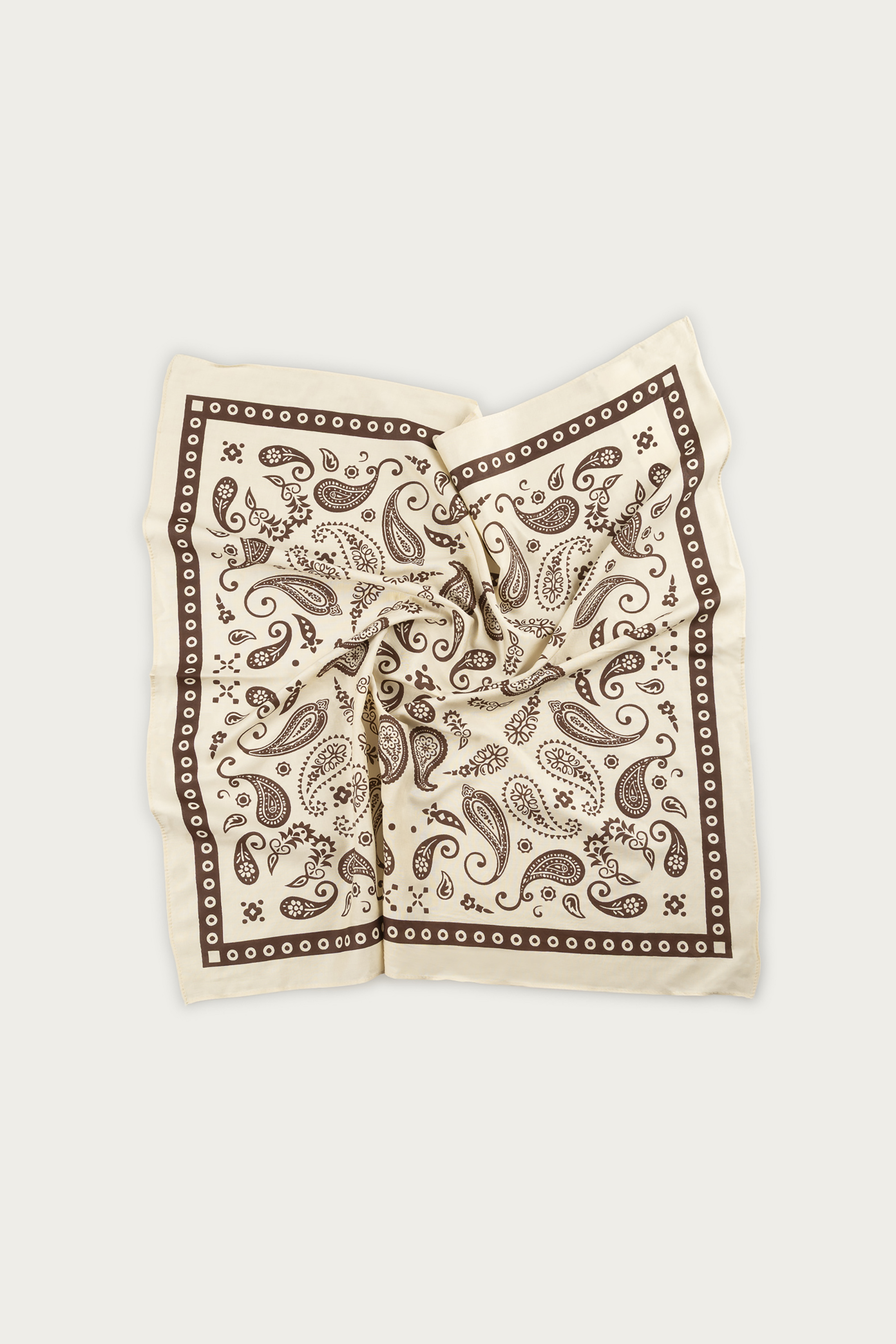 Stylowa apaszka z printem paisley