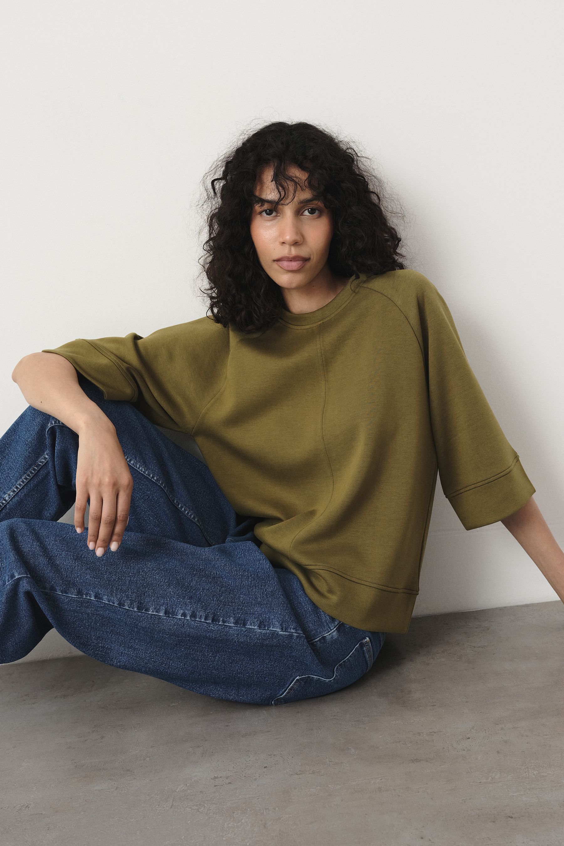 Oliwkowa bluza oversize
