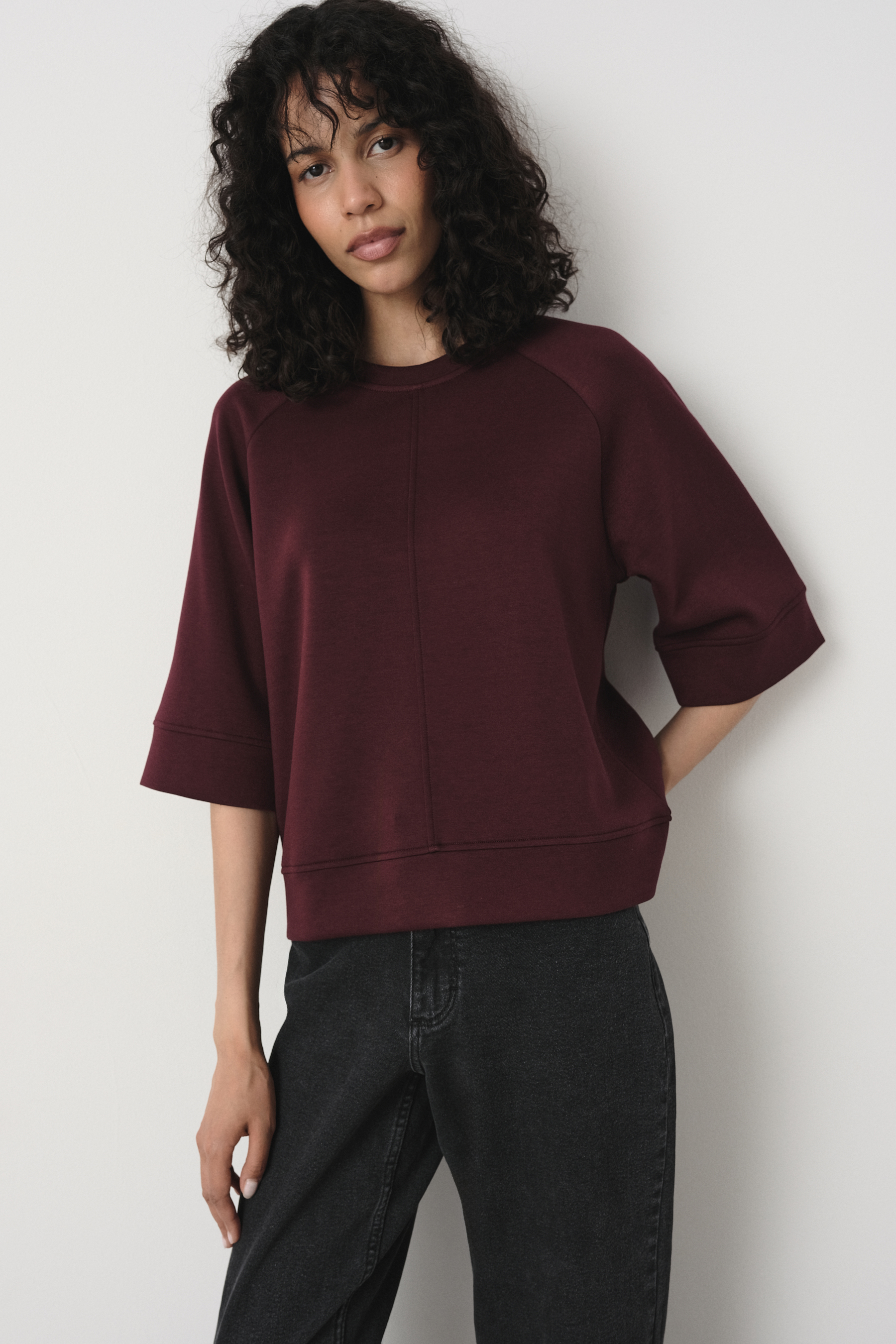 Bordowa bluza oversize