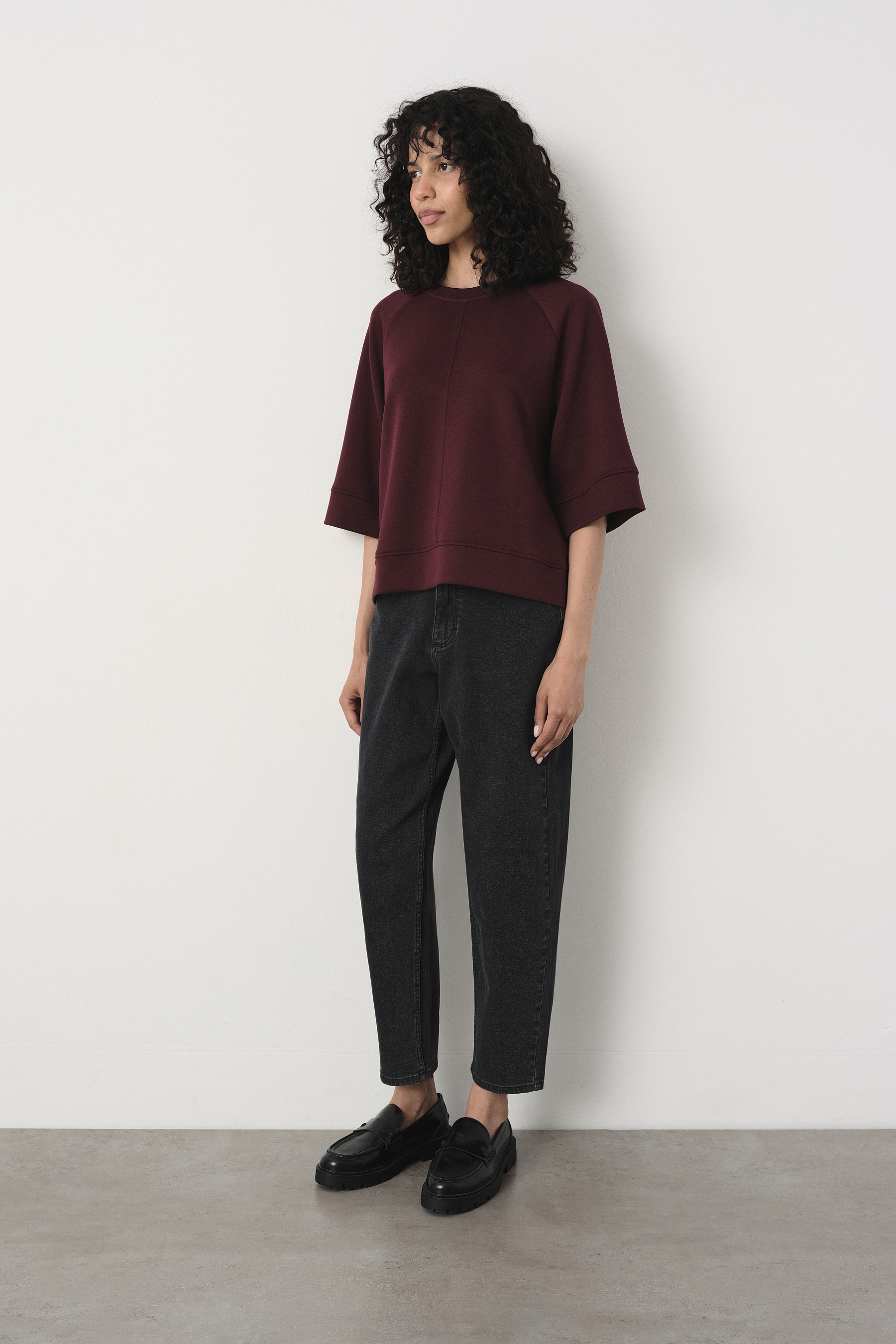 Bordowa bluza oversize