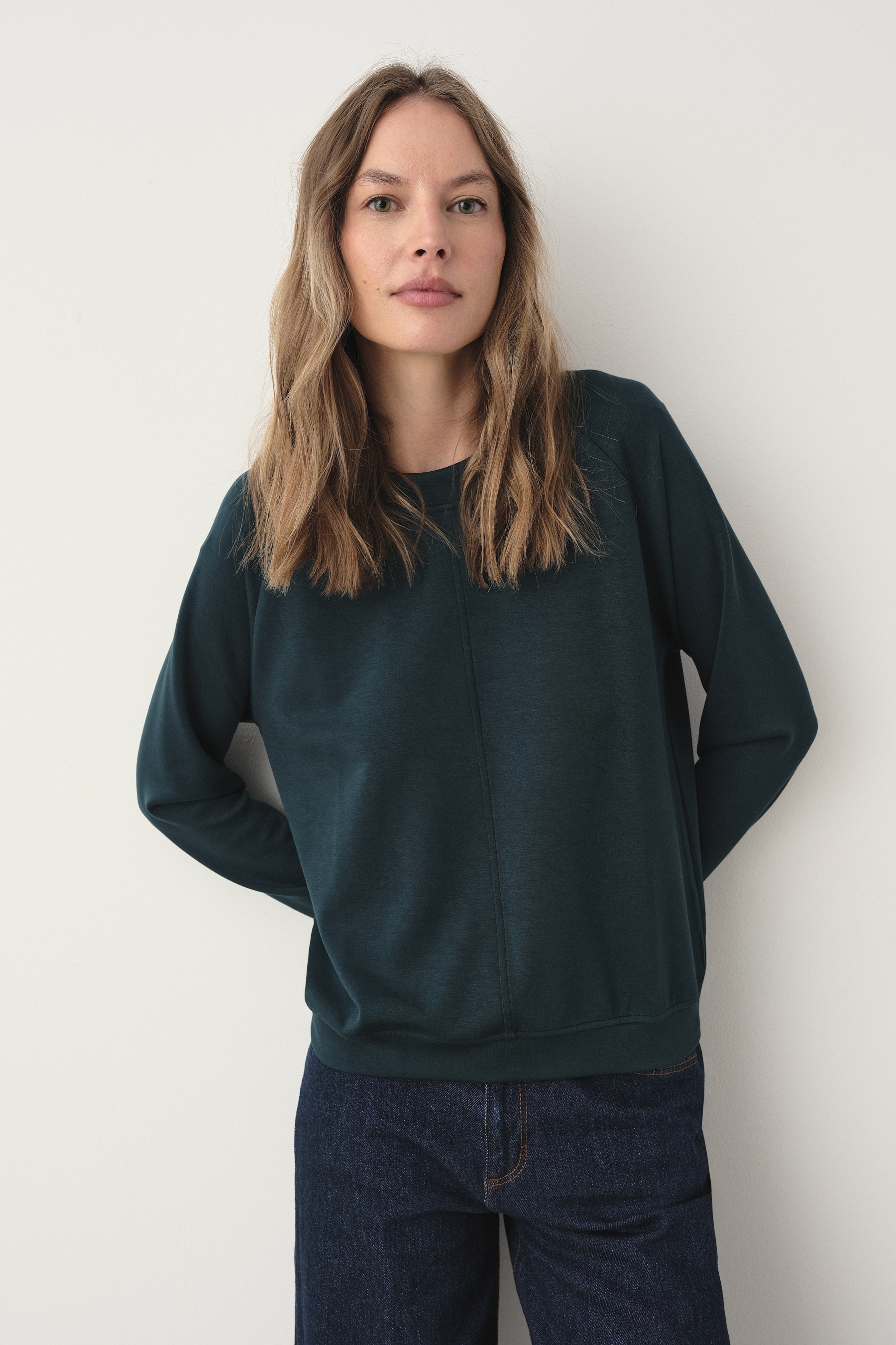Casualowa bluza w kolorze butelkowej zieleni